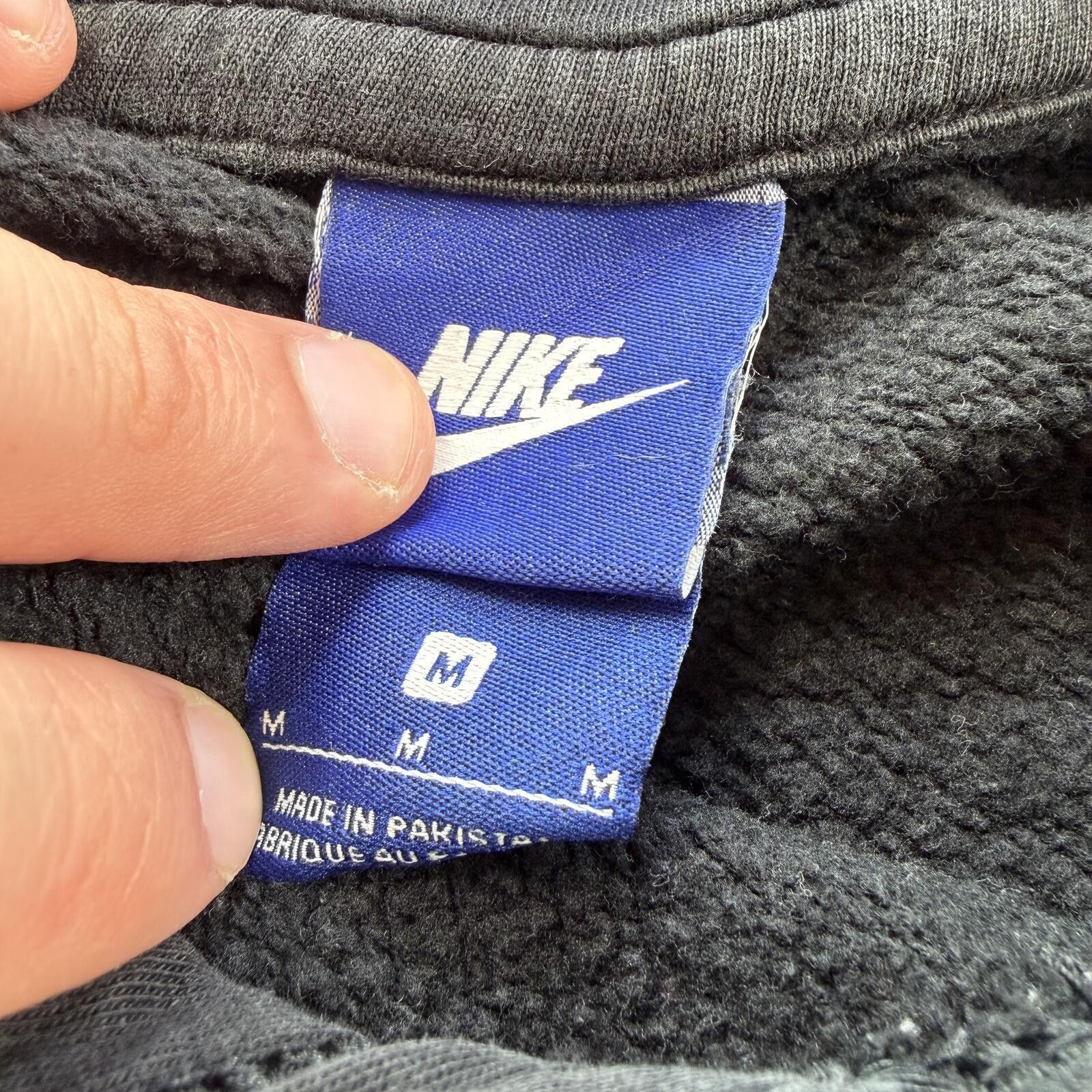 Nike Vintage Nike Mini Swoosh Hoodie Black PulloverY2K Sweatshirt Size US M / EU 48-50 / 2 - 3 Thumbnail
