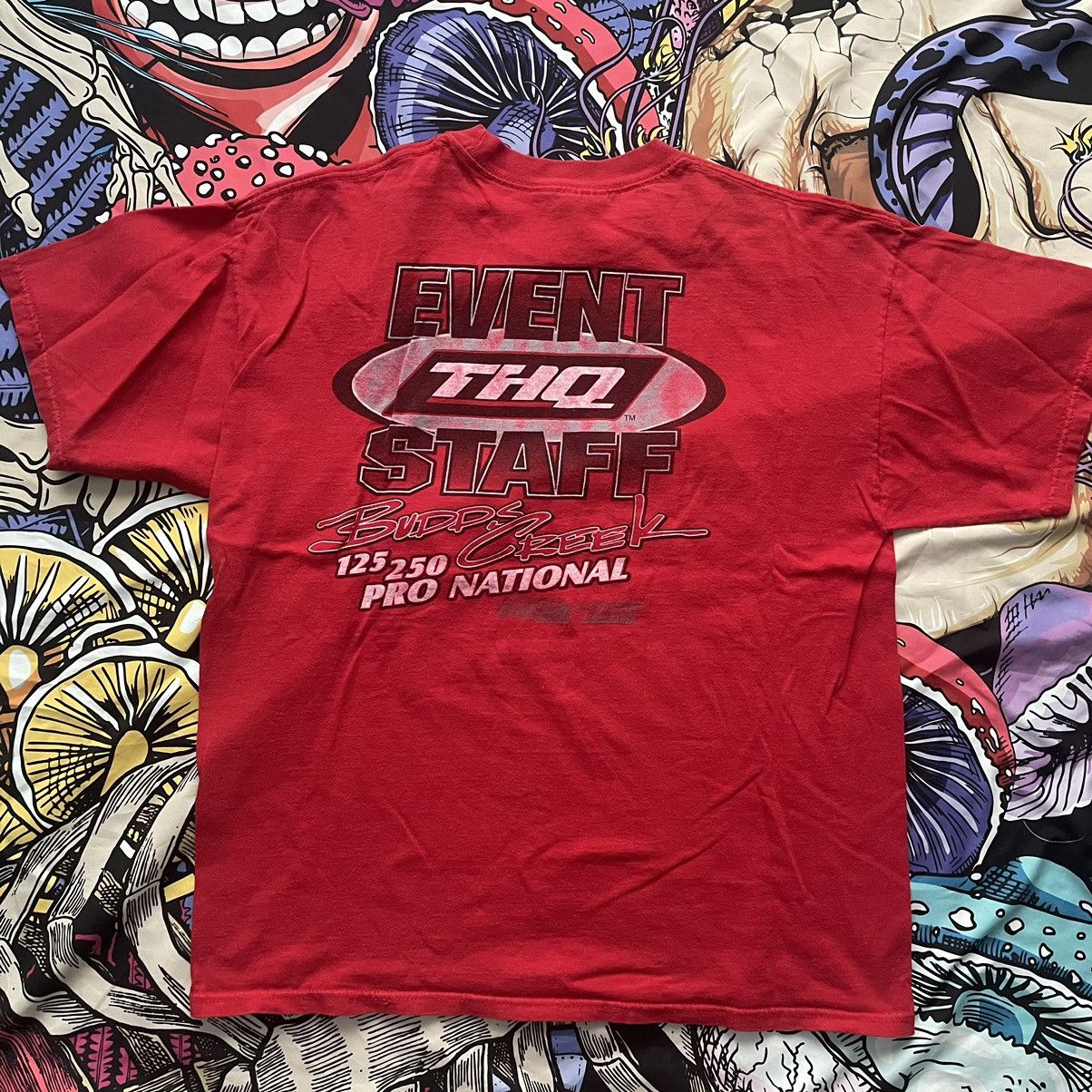 Gildan Red Vintage THQ Event Staff Tee Budds Creek Size US XL / EU 56 / 4 - 2 Thumbnail