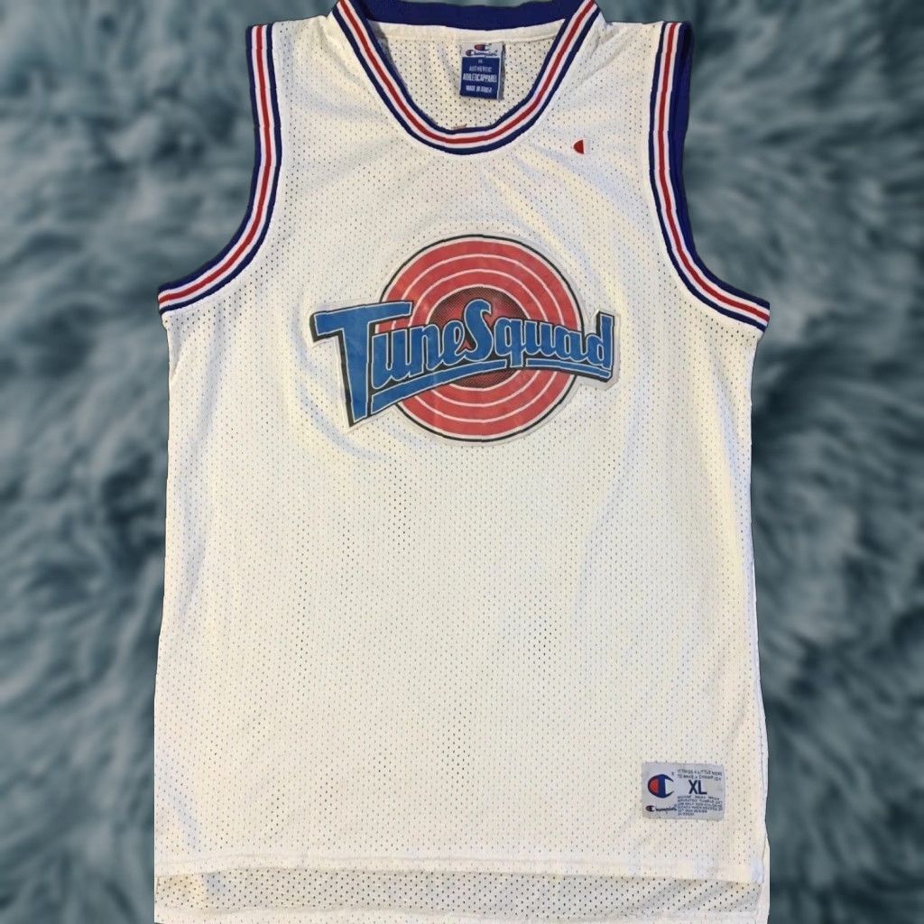Vintage VINTAGE Champion Space Jam Lola Bunny Jersey XL Men White T-Shirt 90s Cartoon NBA Bugs Bunny Tweety Michael Jordan Looney Tunes Fans Size US XL / EU 56 / 4 - 1 Thumbnail