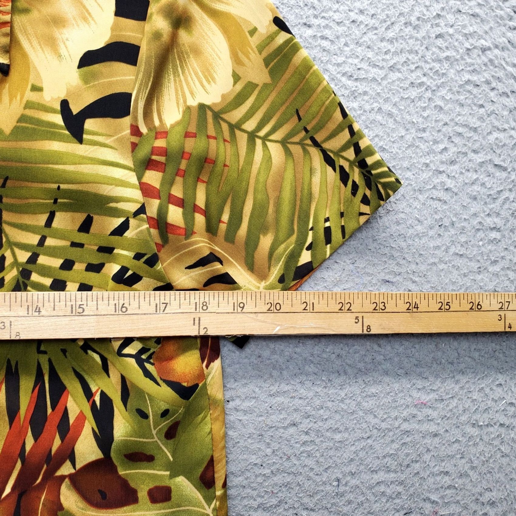 Vintage VTG Caribou Hawaiian Shirt Mens M Multi Tropical Print Collar Button-Up EUC Size US M / EU 48-50 / 2 - 4 Thumbnail