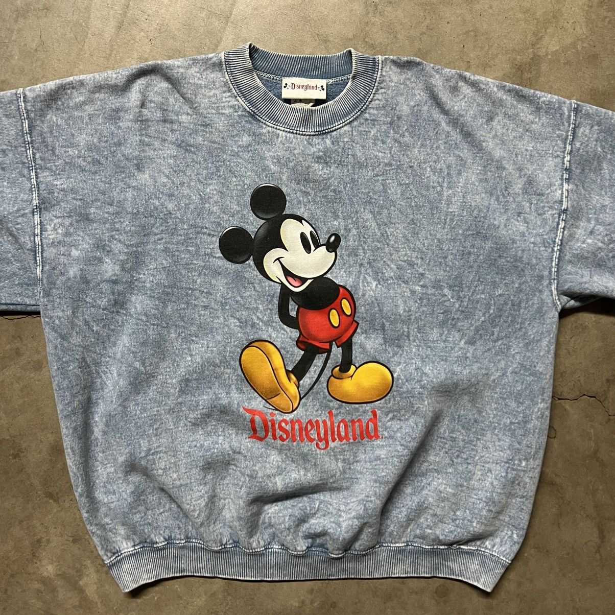 Disney × Mickey Mouse × Vintage Vintage 90’s Disneyland Mickey Mouse Crewneck Sweater Size US XL / EU 56 / 4 - 4 Thumbnail
