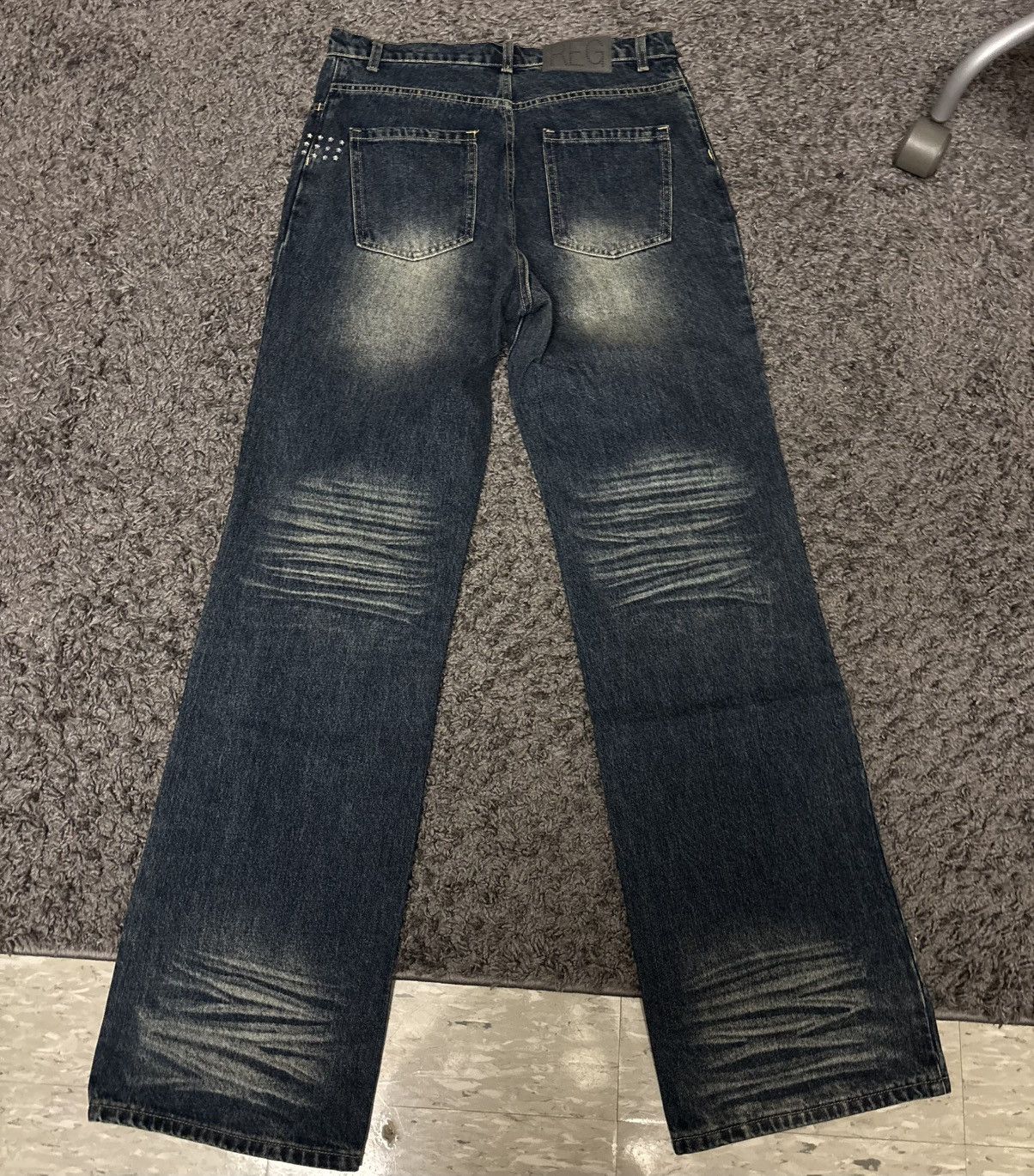 Other “Reg” rhinestone jeans Size US 31 - 3 Thumbnail