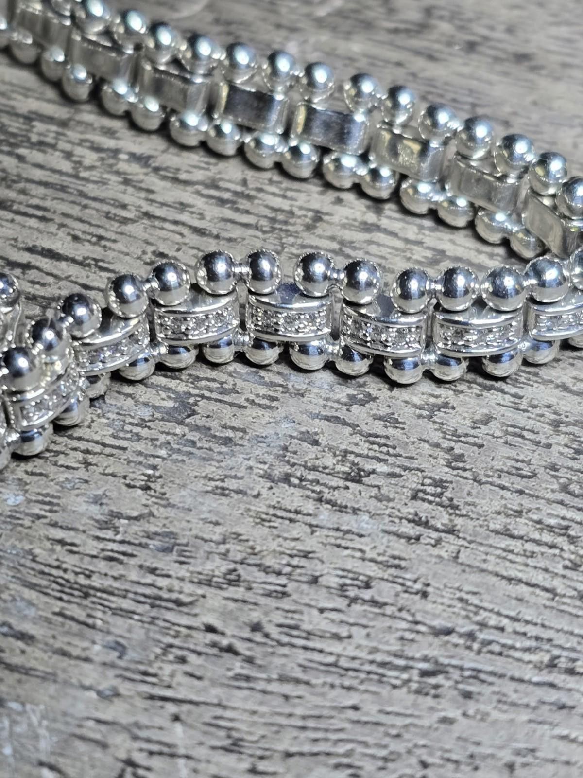 Lacoste Lagos Caviar Spark Diamond Pavé Link Bracelet 7in Size ONE SIZE - 8 Thumbnail