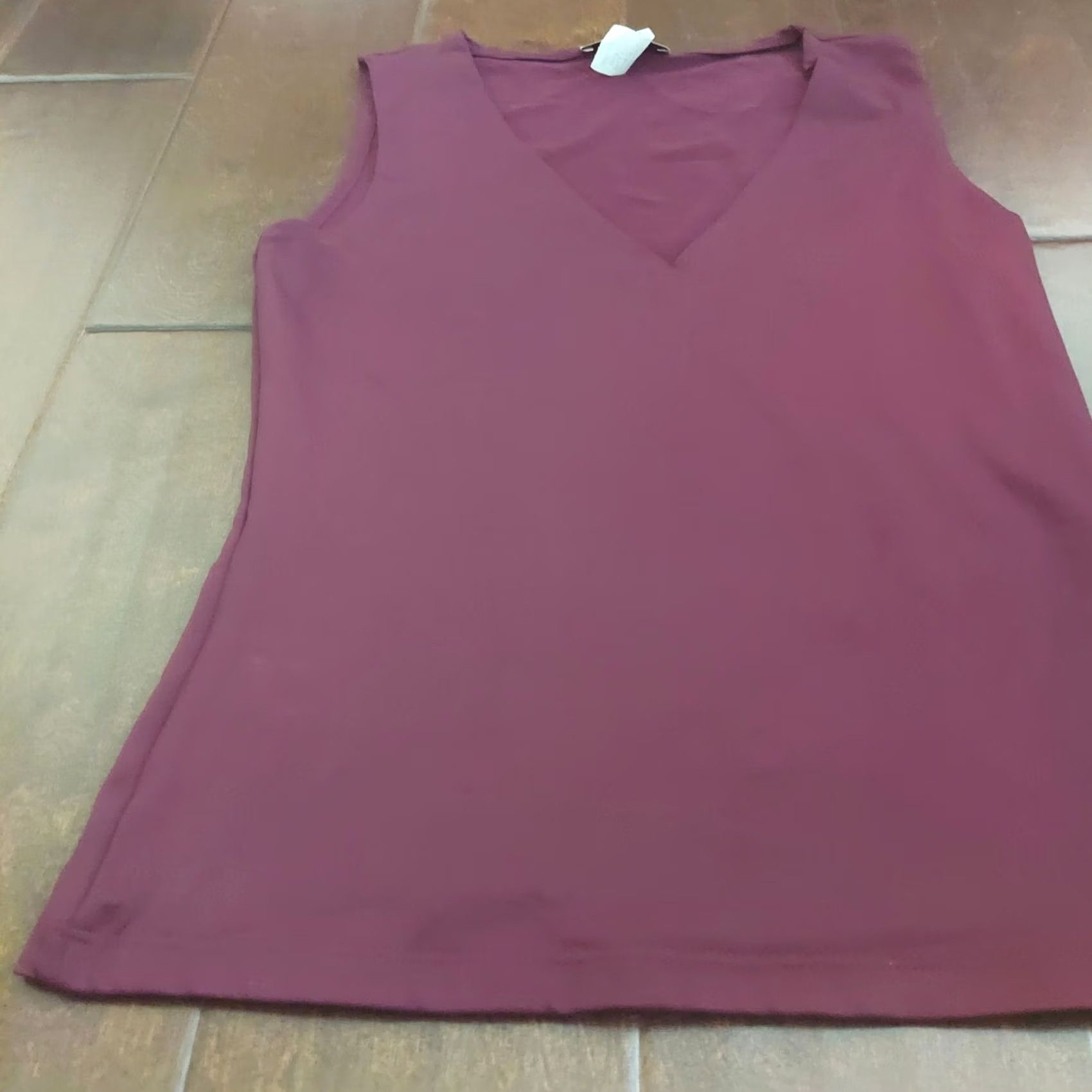 Vintage Be Cool Tank Top Be Cool Girl's Maroon V-Neck Sleeveless Tank M Teens Shirt Womens? Size M / US 6-8 / IT 42-44 - 6 Thumbnail