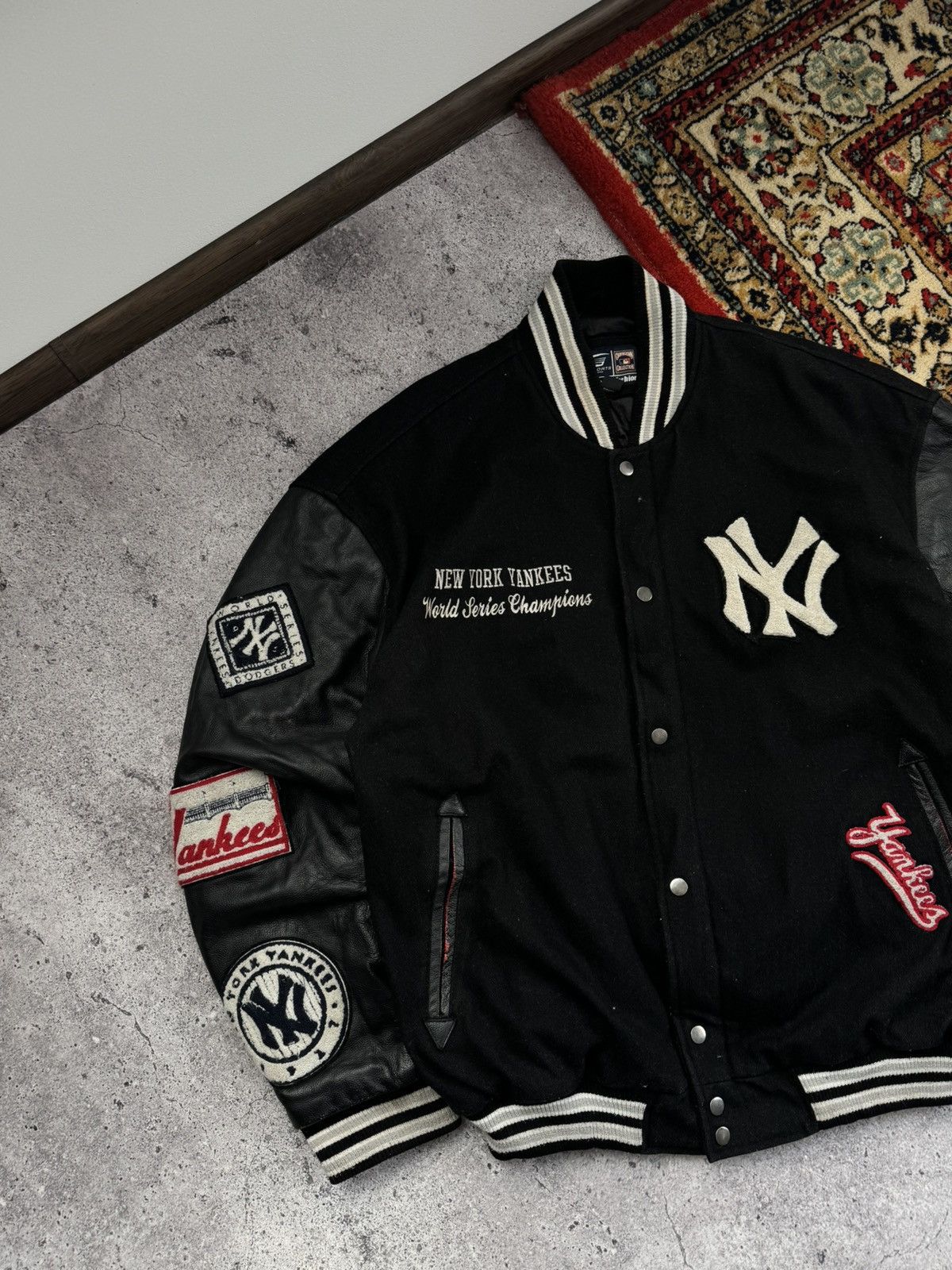 G-III Archive New York Yankees Jay Z Varsity Bomber XL Jacket Size US XL / EU 56 / 4 - 7 Thumbnail