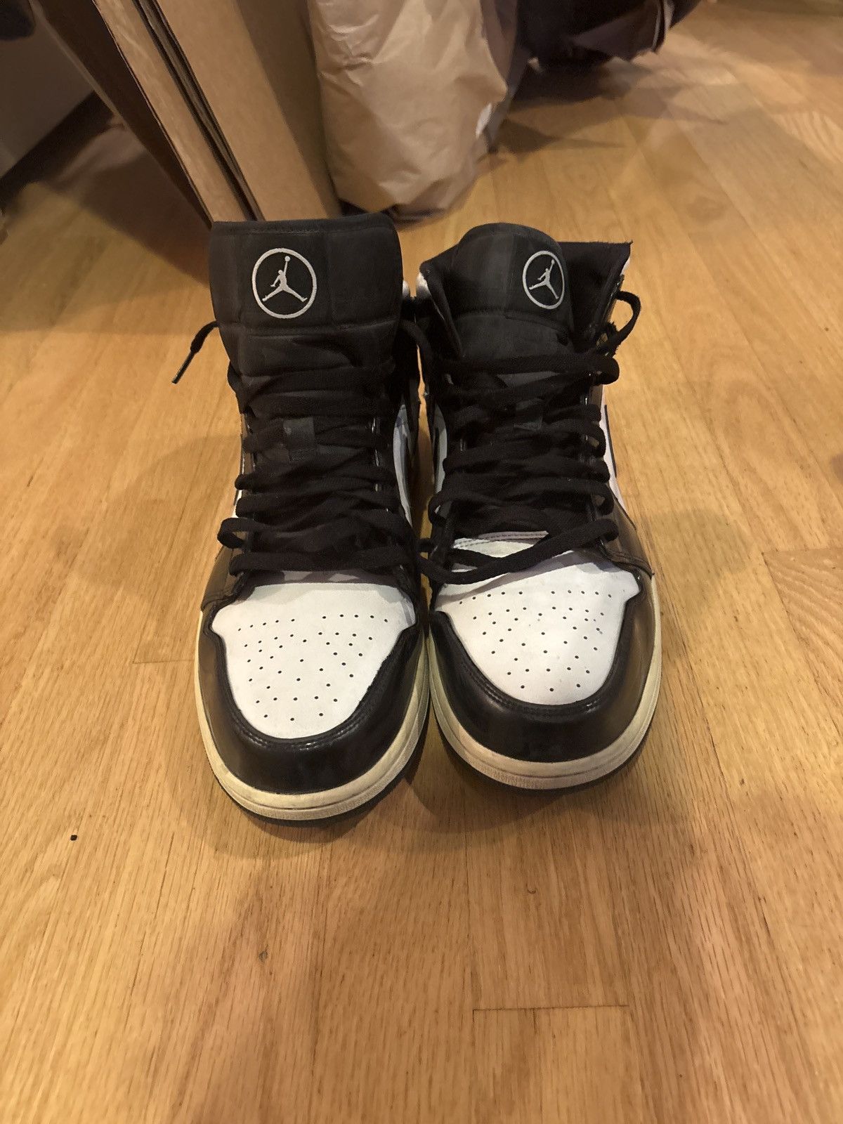 Jordan Brand Jordan 1 mids Size US 14 / EU 47 - 1 Thumbnail