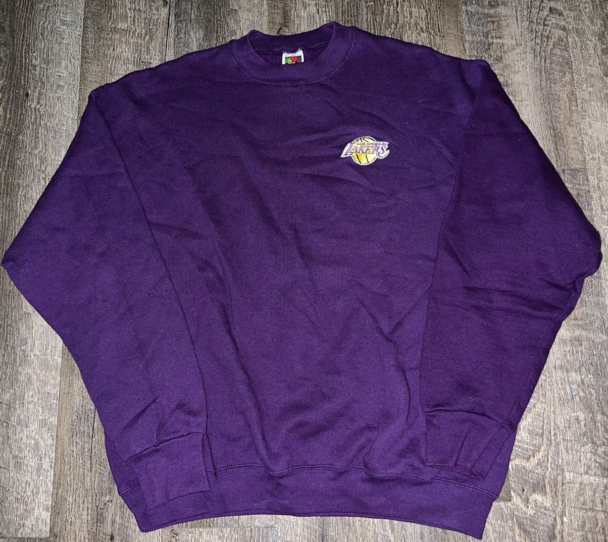 Vintage Vintage Lakers Fruit of the Loom Crewneck Sweater size XL Size US XL / EU 56 / 4 - 1 Thumbnail