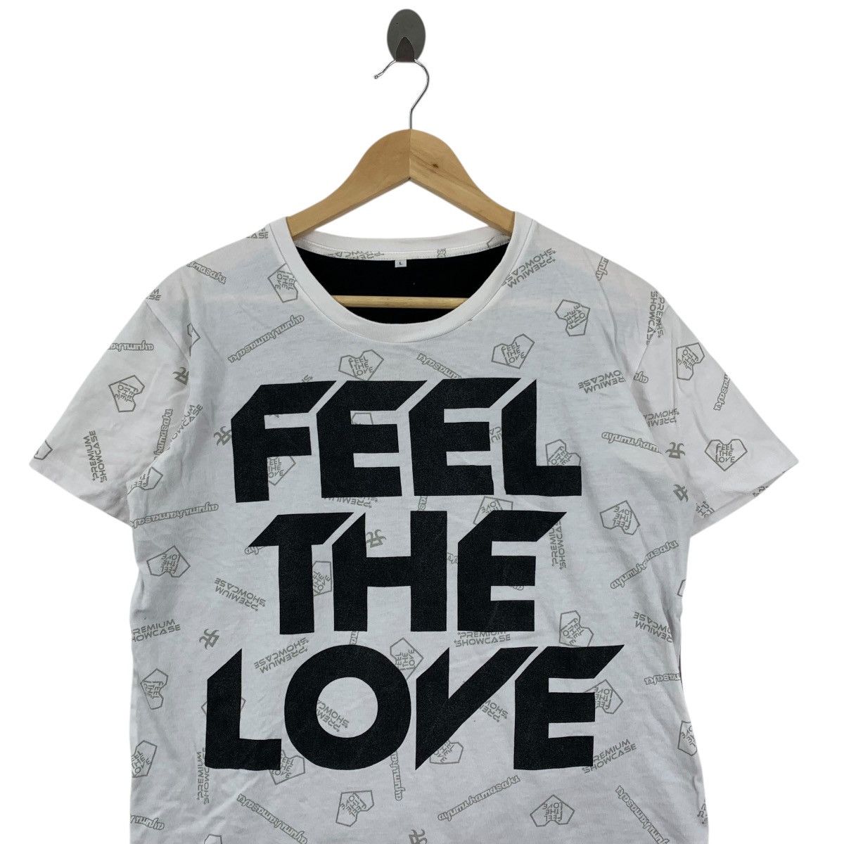 Japanese Brand AYUMI HAMASAKI Feel The Love Japanese Singer Tshirt Size US L / EU 52-54 / 3 - 2 Thumbnail