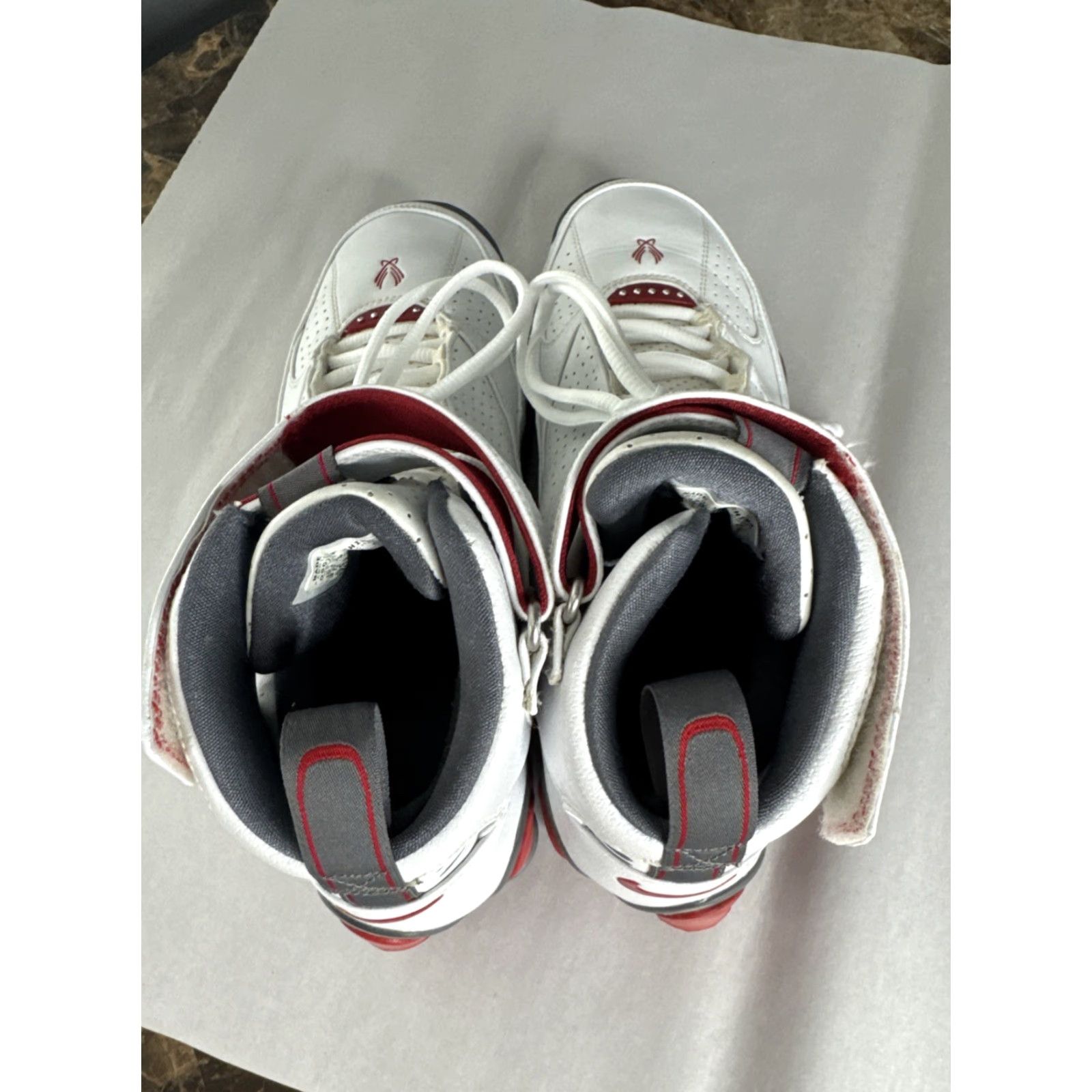 Nike Nike Shox Sneakers Men 10.5 White Red Jermaine O’Neal 2005 Shox 312047-161 171 Leather Size US 11 / EU 44 - 7 Thumbnail