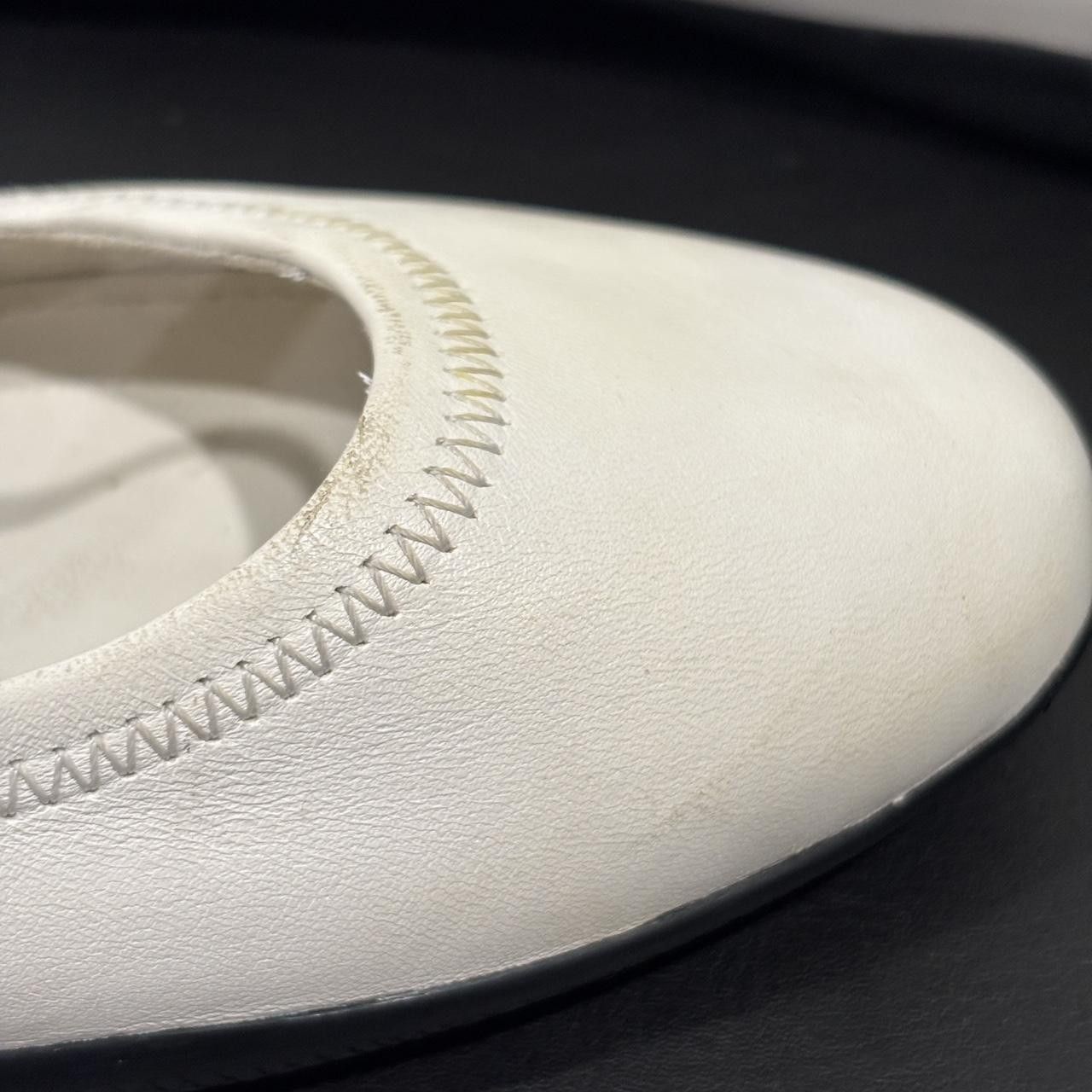 Prada Vintage PRADA 90s / Y2K white leather ballet flats 37.5 Size US 7.5 / IT 37.5 - 8 Thumbnail