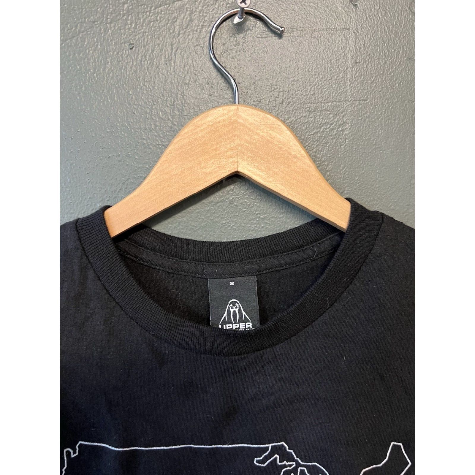 Upper Playground Upper Playground T Shirt Mens Size S Black Short Sleeve Left Coast Logo Casual Size US S / EU 44-46 / 1 - 3 Thumbnail