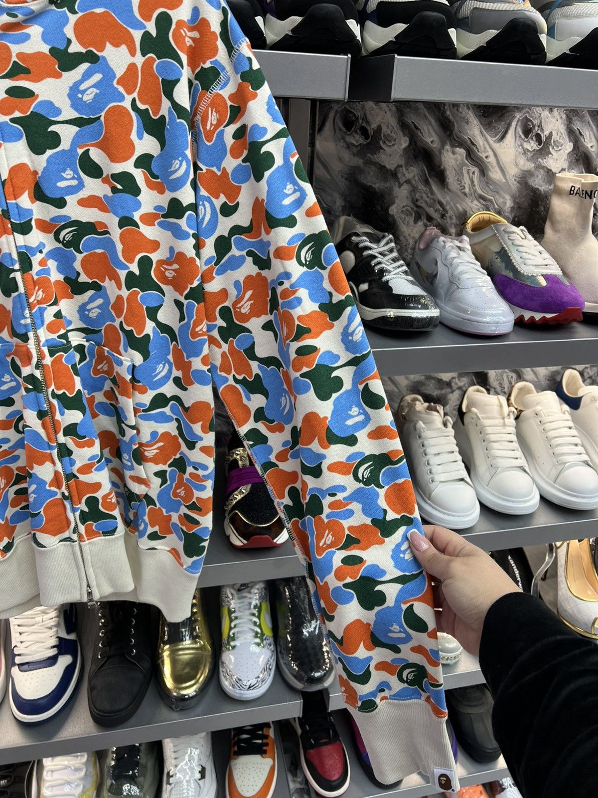 Bape Bape Indonesia Camo Shark Hoodje Size US L / EU 52-54 / 3 - 3 Thumbnail