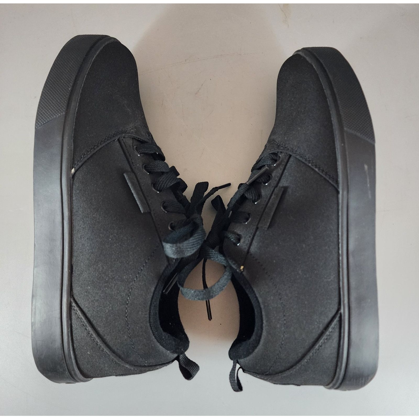 Heelys Heelys Pro 20 Youth Skate Shoes Black Size 6 Barely Used Size US 6 / EU 39 - 3 Thumbnail