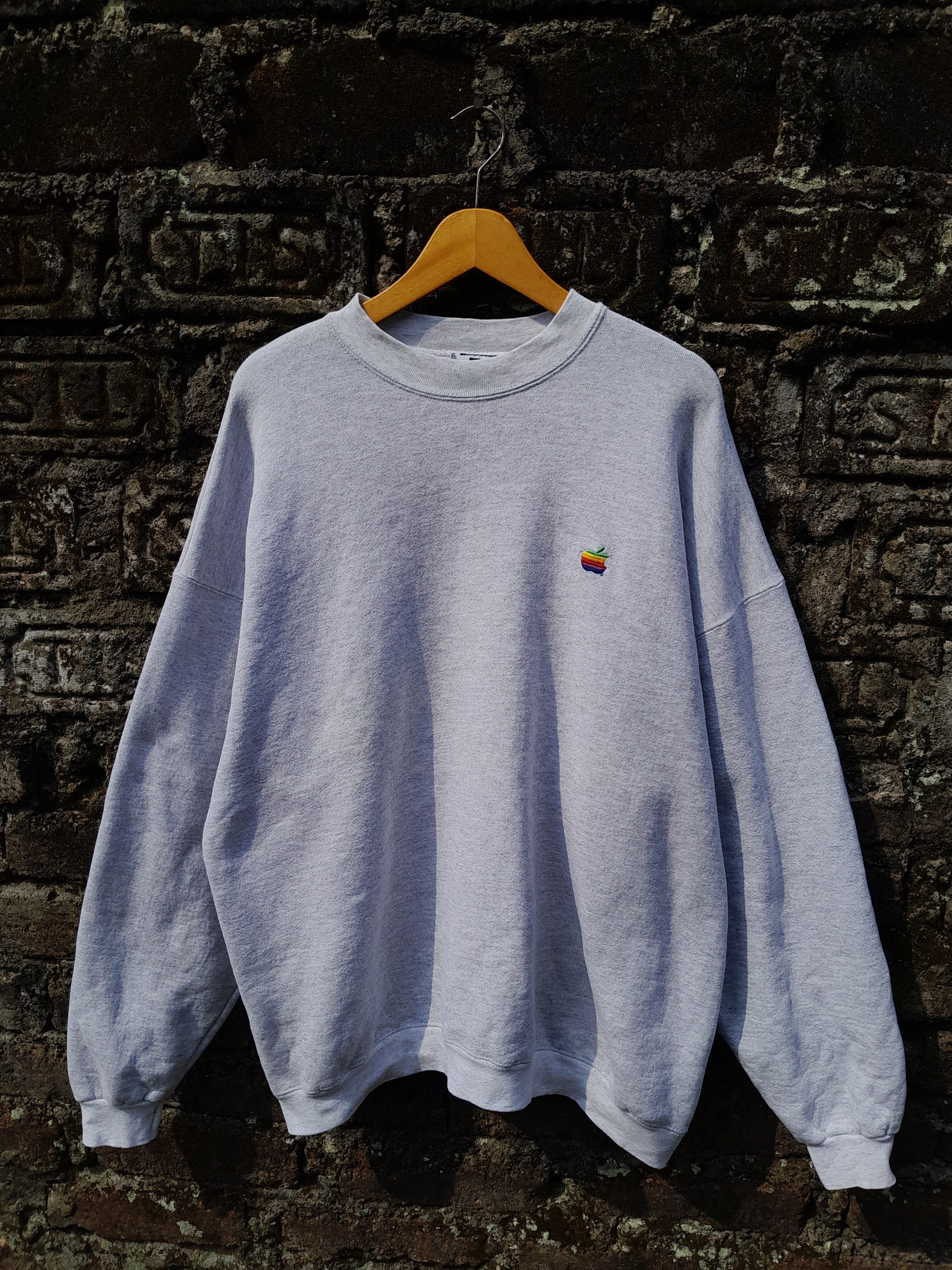 Apple Vintage 90s APPLE embroidery logo sweatshirt Size US XL / EU 56 / 4 - 1 Thumbnail
