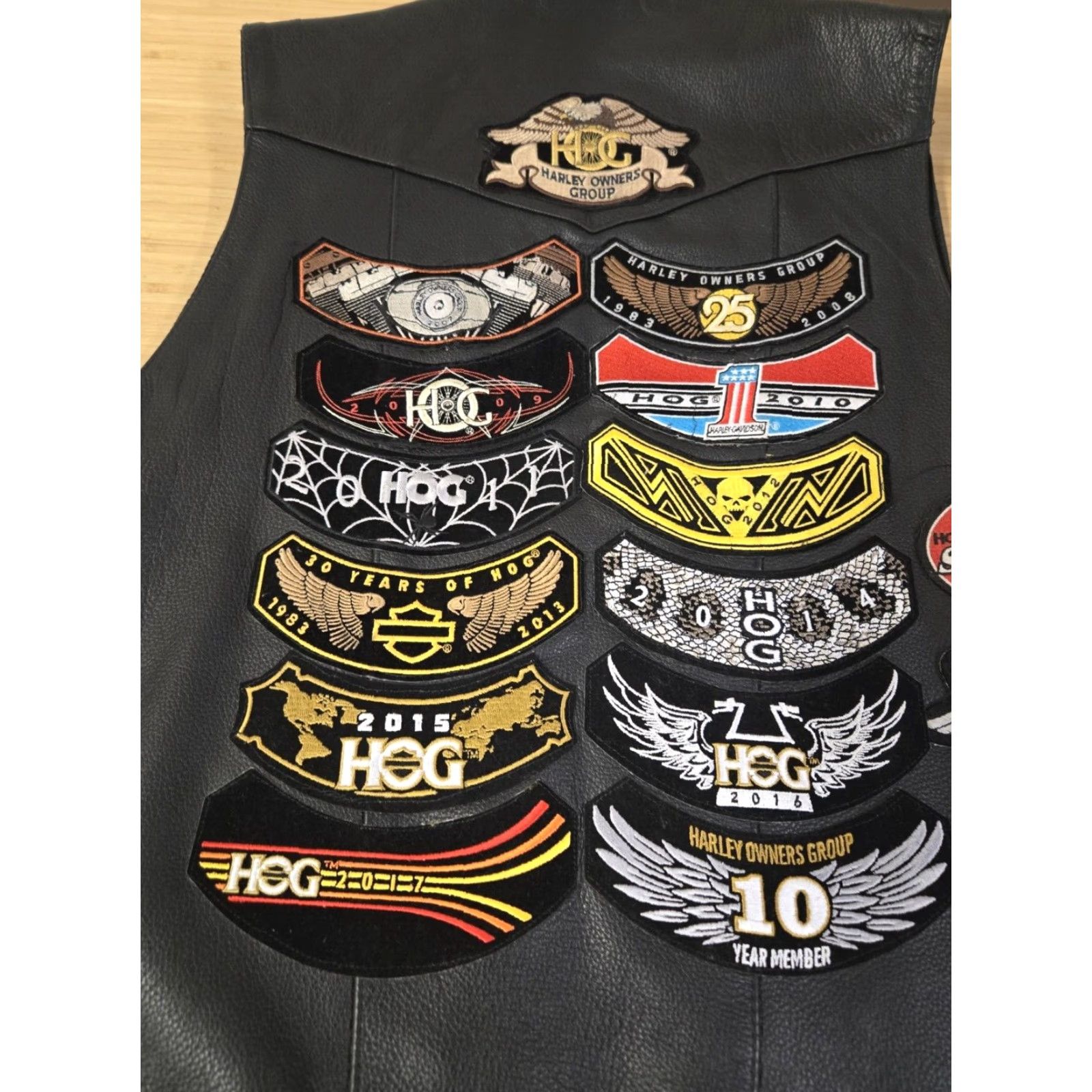 Harley Davidson VINTAGE Harley-Davidson Leather Biker Vest Men 44 Black Leather Lining Pins & Patches Biker Reg/Regular Size US S / EU 44-46 / 1 - 6 Thumbnail