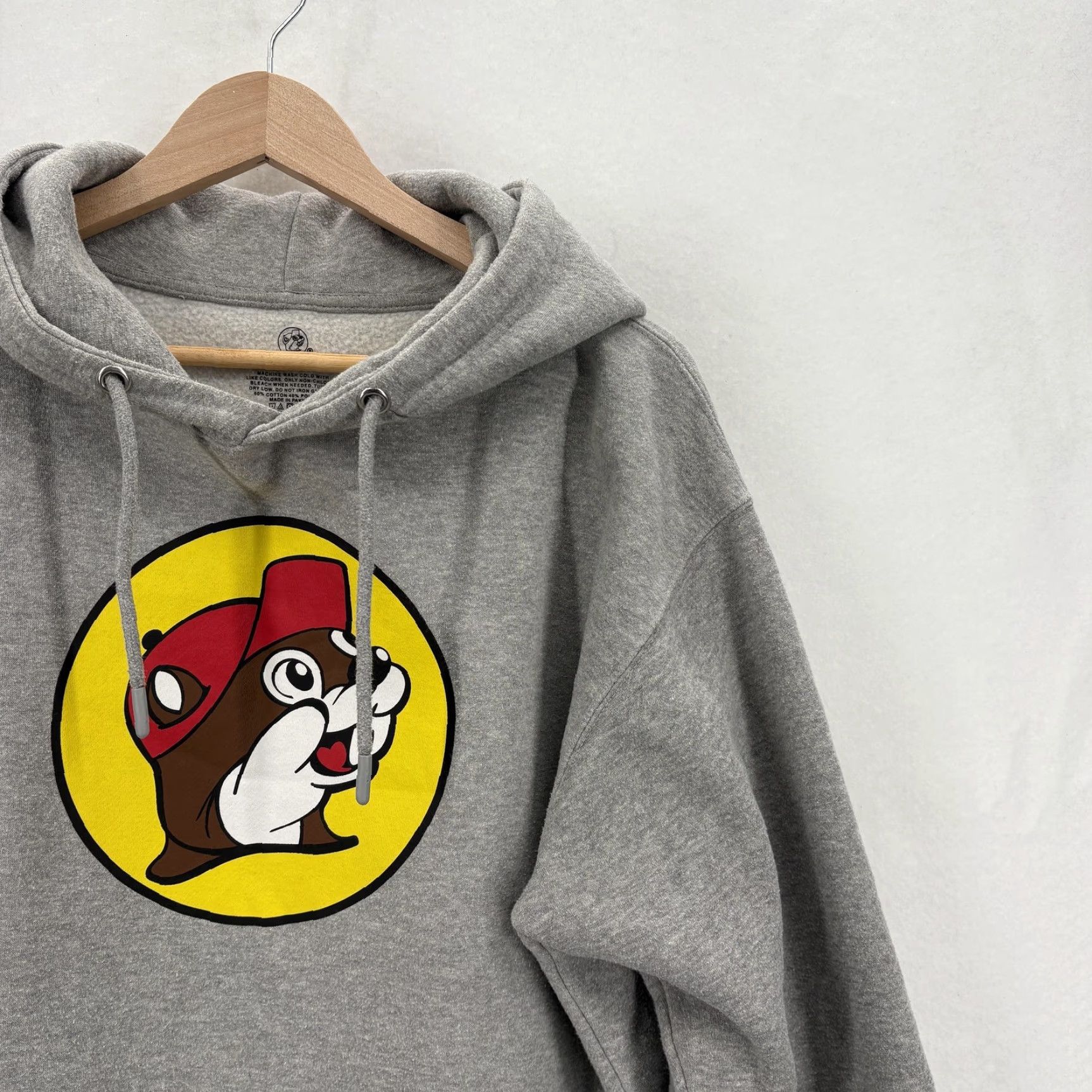 Logo 7 VINTAGE? No — (skip) Buc-ee's Hoodie Mens Medium Gray Fleece Pullover Sweatshirt Beaver Logo Graphic Size US M / EU 48-50 / 2 - 2 Thumbnail