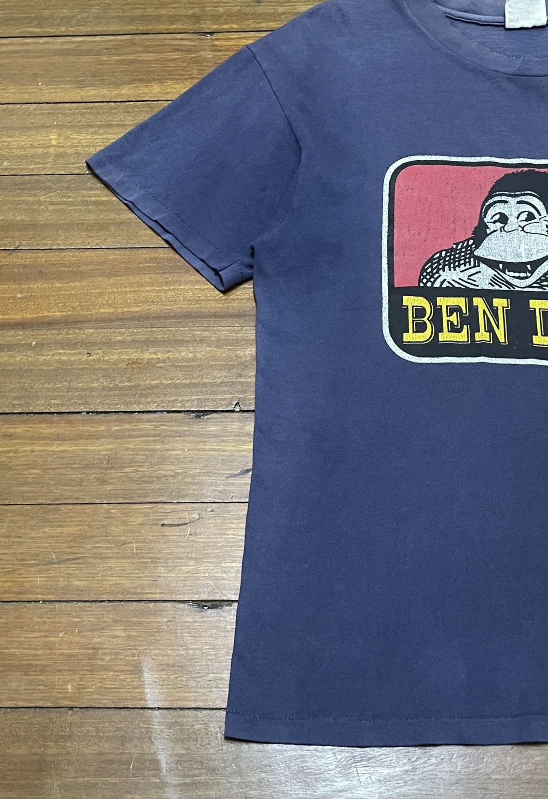 Ben Davis Rare Design Vintage Brand Ben Davis Distressed T-shirt 1990s Size US L / EU 52-54 / 3 - 4 Thumbnail