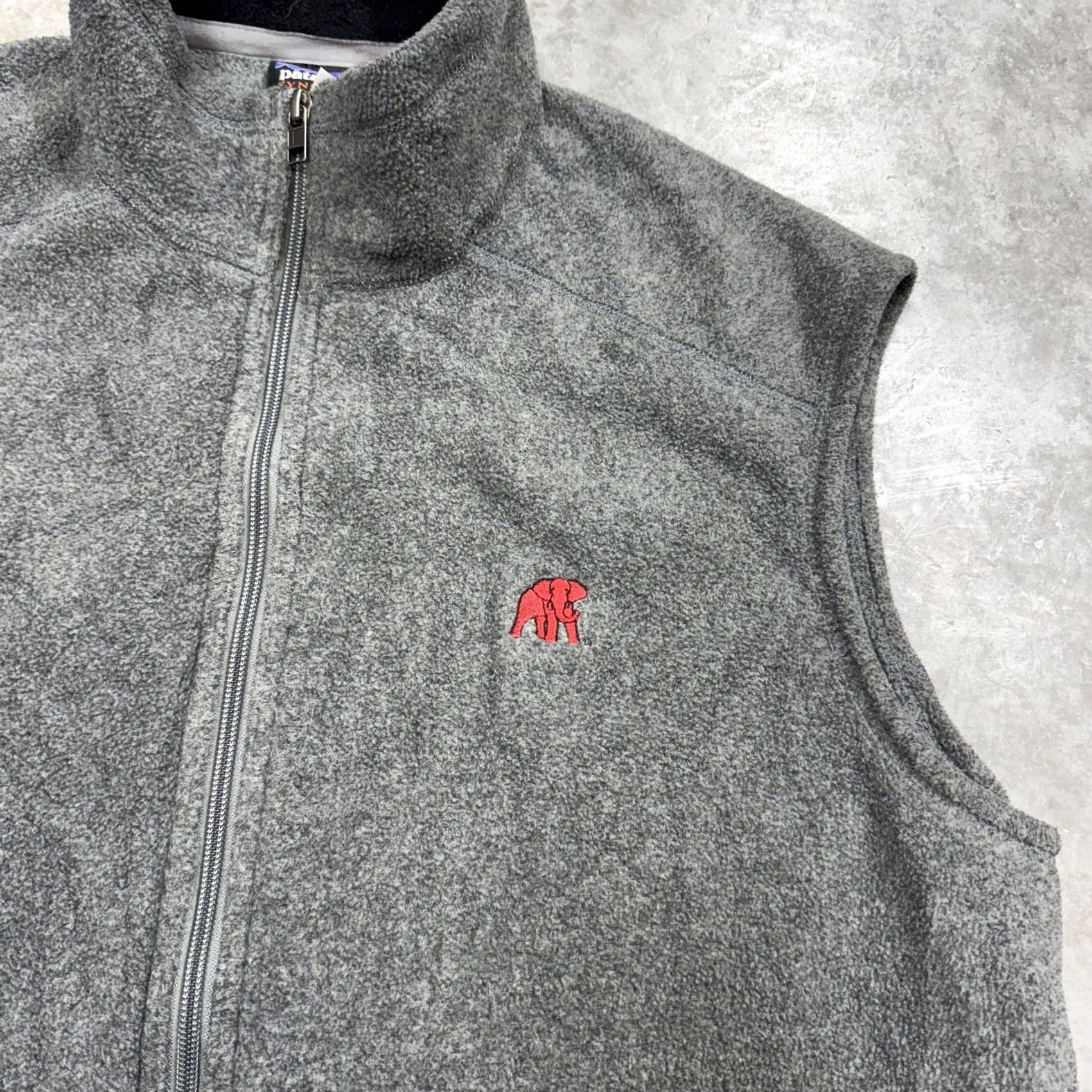 Patagonia Patagonia Synchilla Fleece Vest Mens L Gray Full Zip Alabama Crimson Tide Vest Size US L / EU 52-54 / 3 - 3 Thumbnail