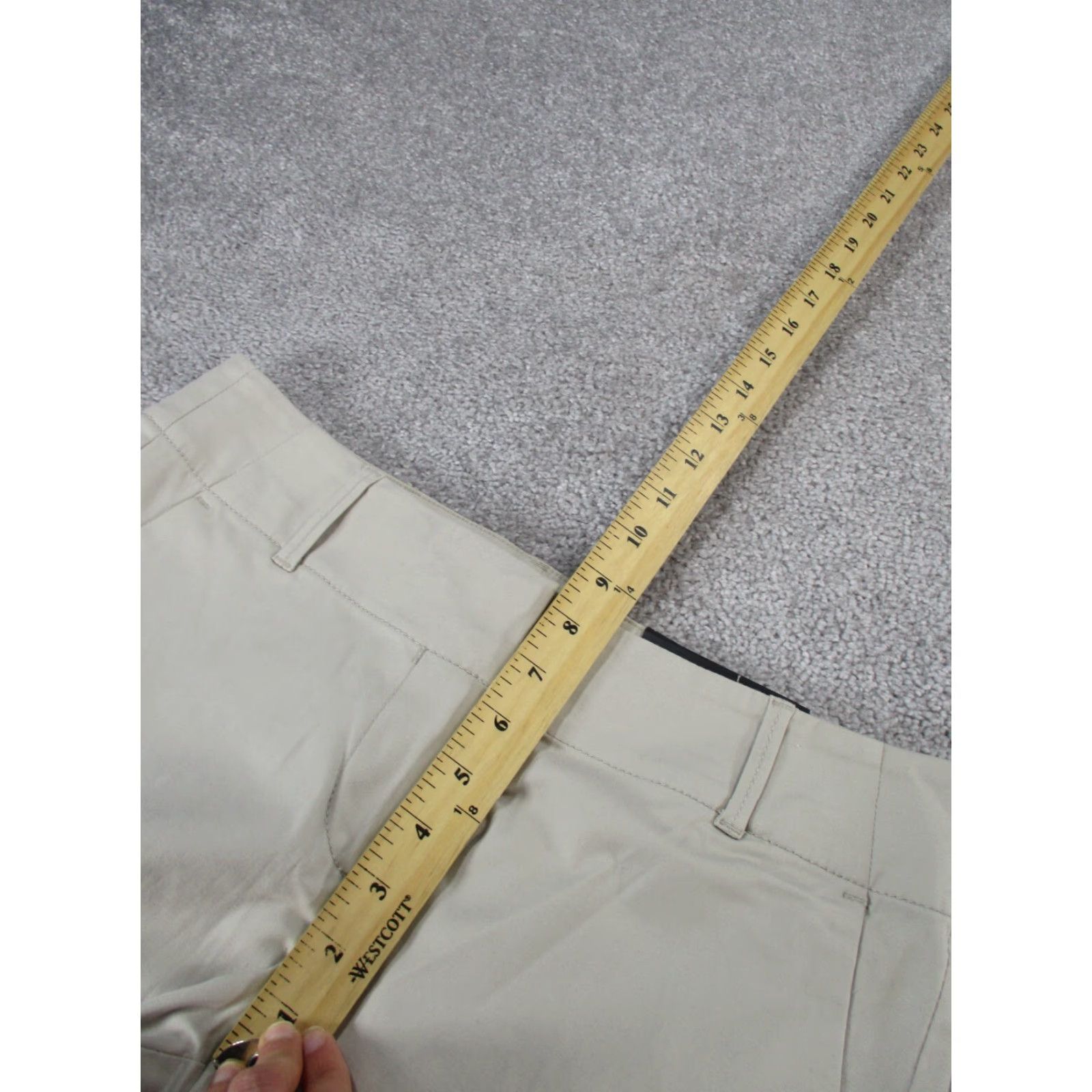 Ann Taylor Ann Taylor Shorts Womens 4 Beige Chino Modern Fit Twill Stain Size 27" / US 4 / IT 40 - 5 Thumbnail
