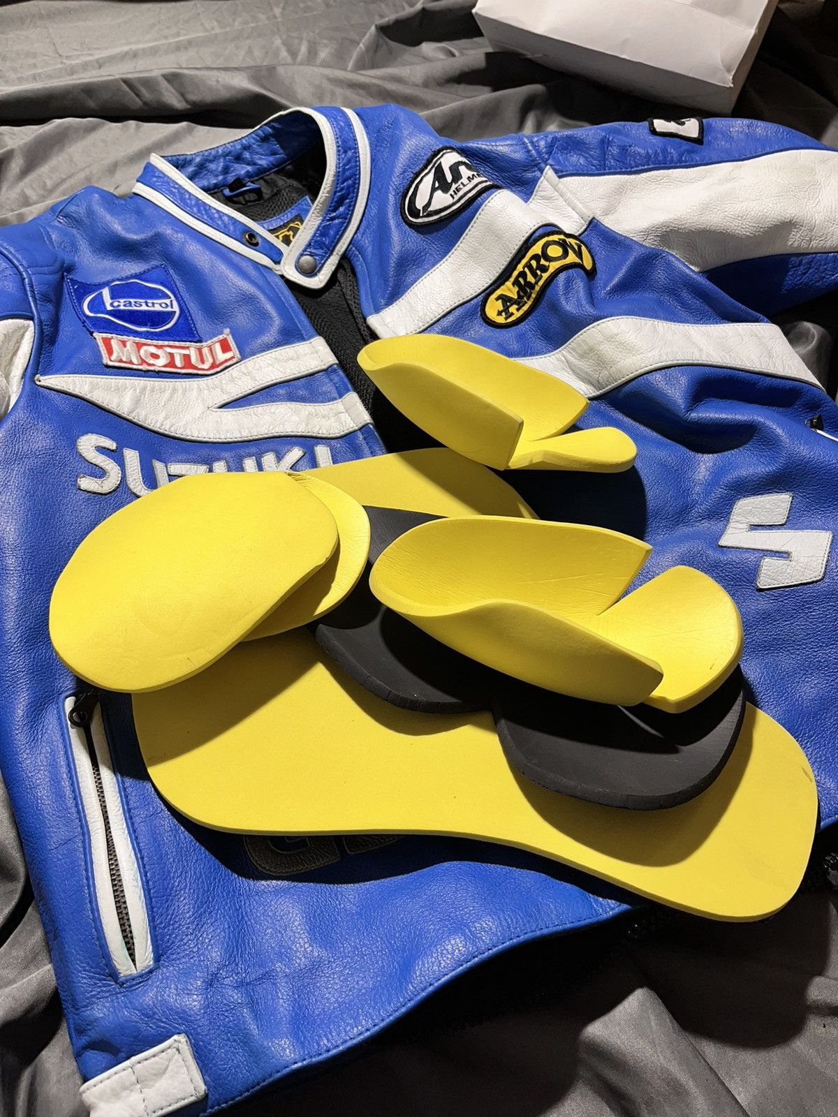 Japanese Brand Vintage Suzuki racing MOTO suit big multi Logo real leather Size US XL / EU 56 / 4 - 25 Thumbnail