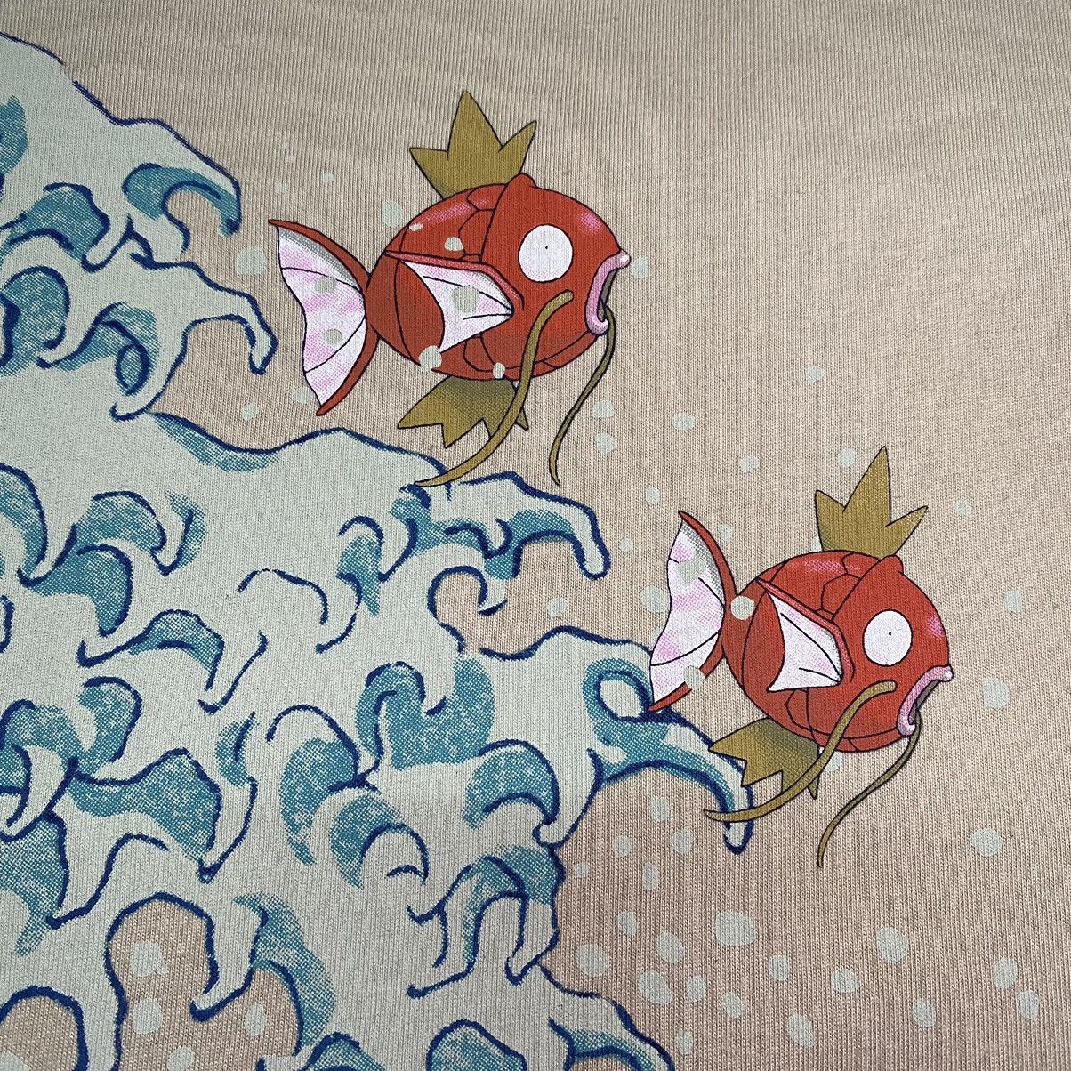 Anime POKEMON MAGIKARP ILLUSTRATION ALL OVER PRINT ANIME T SHIRT Size US XL / EU 56 / 4 - 6 Thumbnail