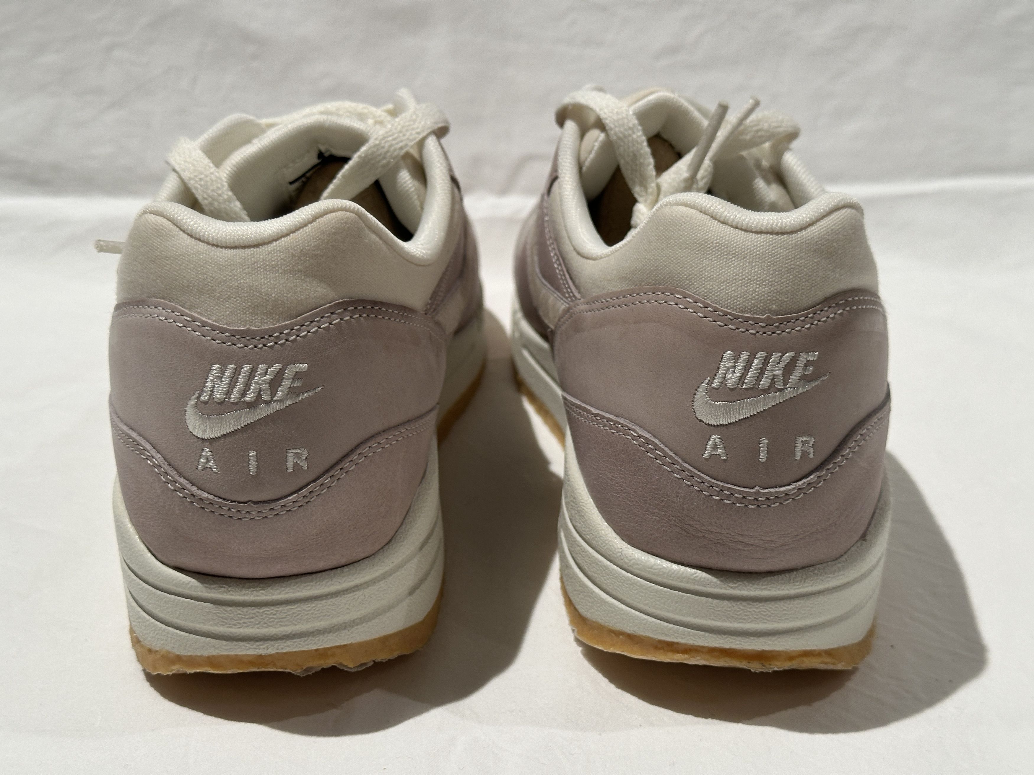 Nike BRAND NEW NIKE AIR MAX 1 PRM QS 'WHITE CREPE' GUM SOLE SZ 11 Size US 11 / EU 44 - 5 Thumbnail