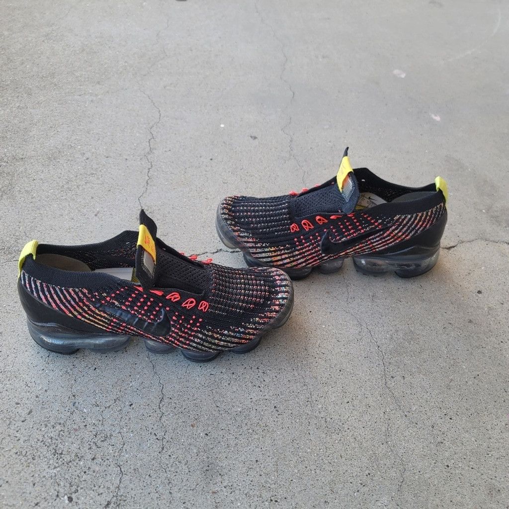 Nike EUC 2019 Womens Nike Air VaporMax Flyknit 3 Size US 7.5 / IT 37.5 - 6 Thumbnail