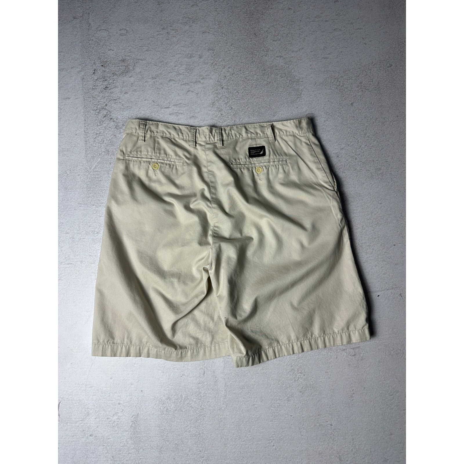 Nautica Vintage Nautica Beige Preowned Chino Shorts - Men's 38 Size US 38 / EU 54 - 2 Thumbnail