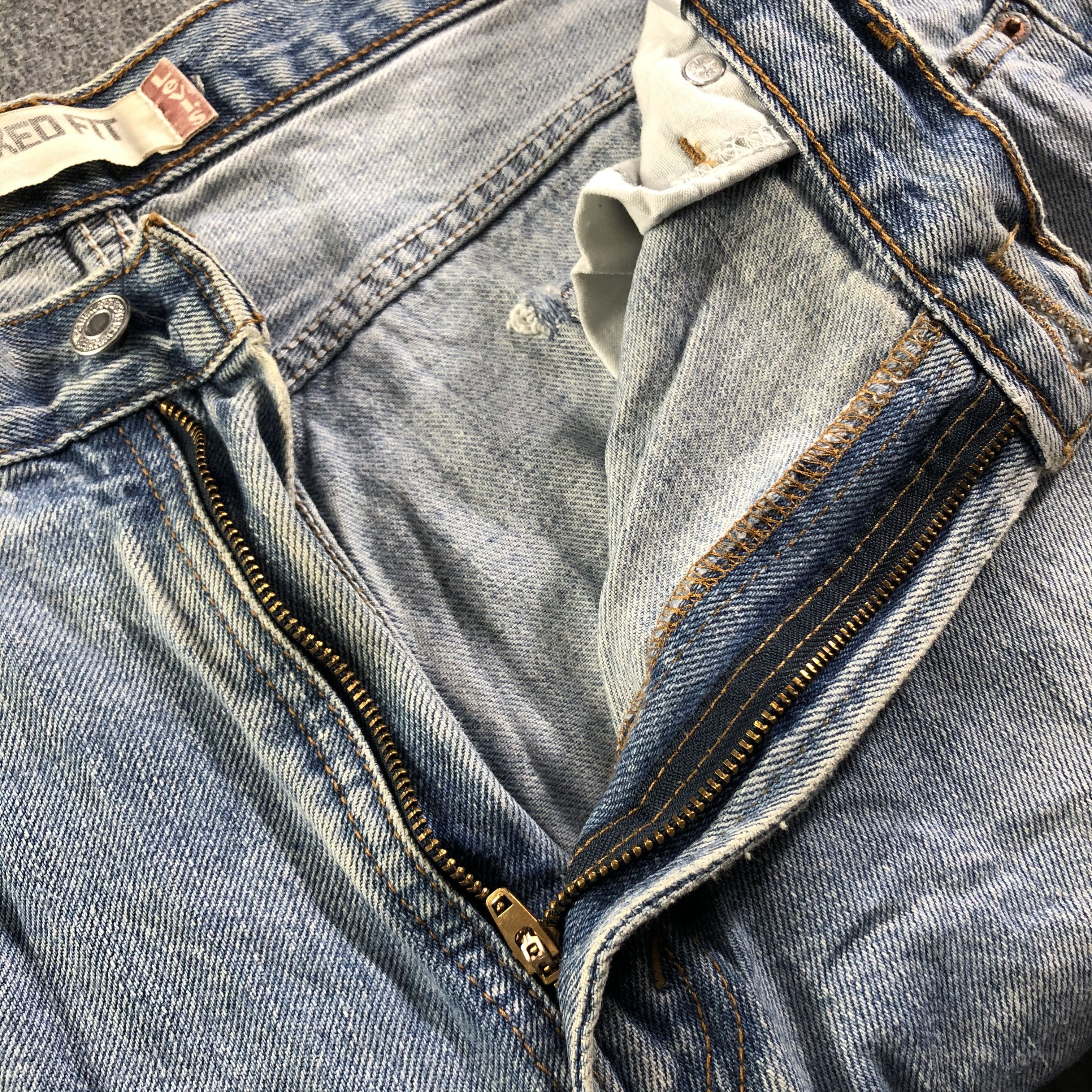Levi's Vintage Light Wash Levis 550 Jeans-J3261 Size US 37 - 11 Thumbnail
