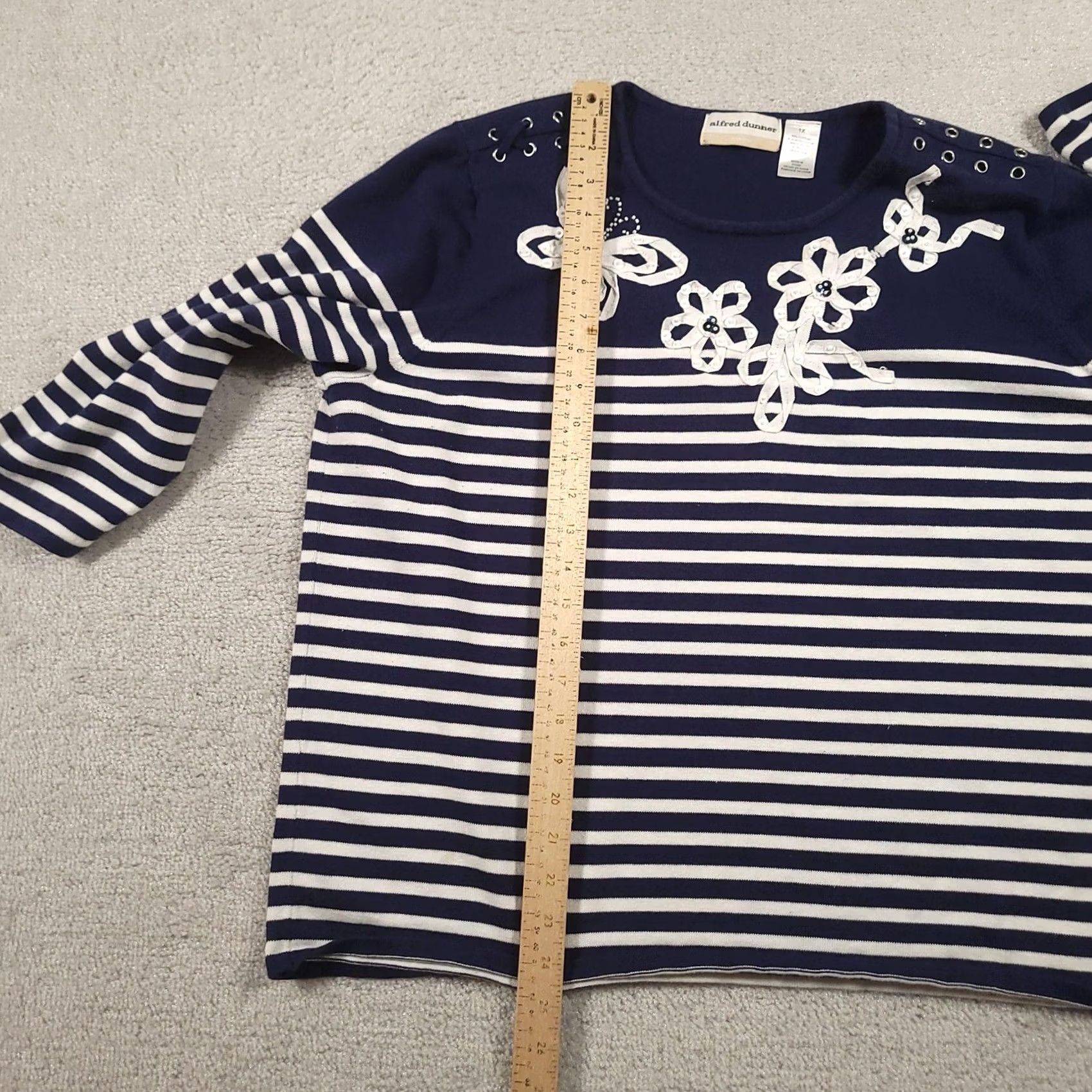 Vintage VINTAGE Alfred Dunner Pullover Sweater Womens 1X Navy Striped Floral Applique Grommet Knit Crew Neck 3/4 Sleeve Beaded Sequin Embroidered Size XL / US 12-14 / IT 48-50 - 6 Thumbnail