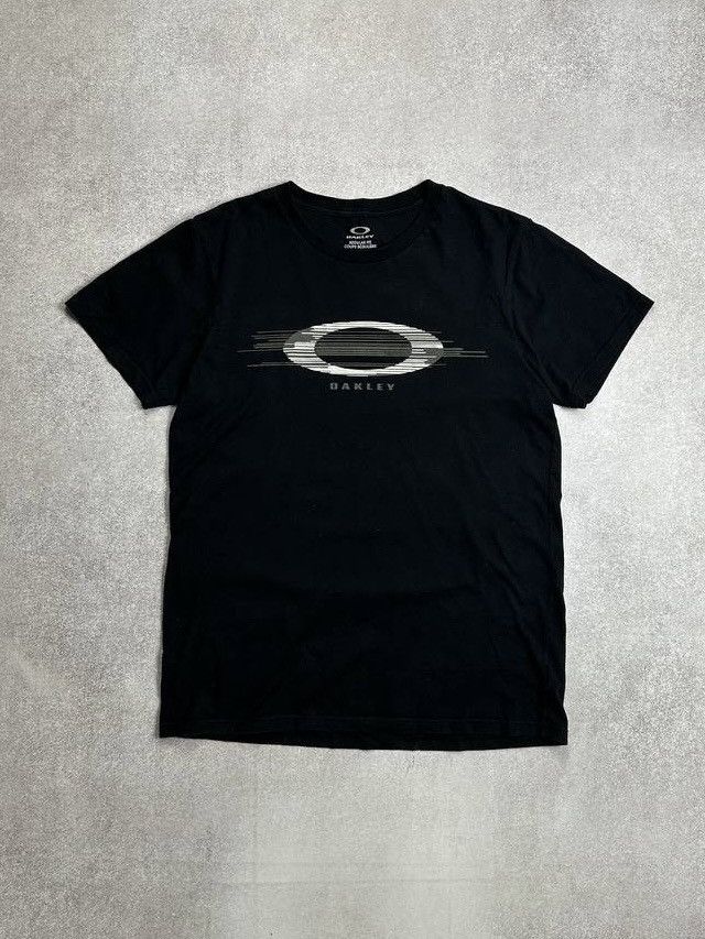 Oakley Vintage Oakley Software Gorp Boxy T-shirt Y2K S Size US S / EU 44-46 / 1 - 1 Thumbnail