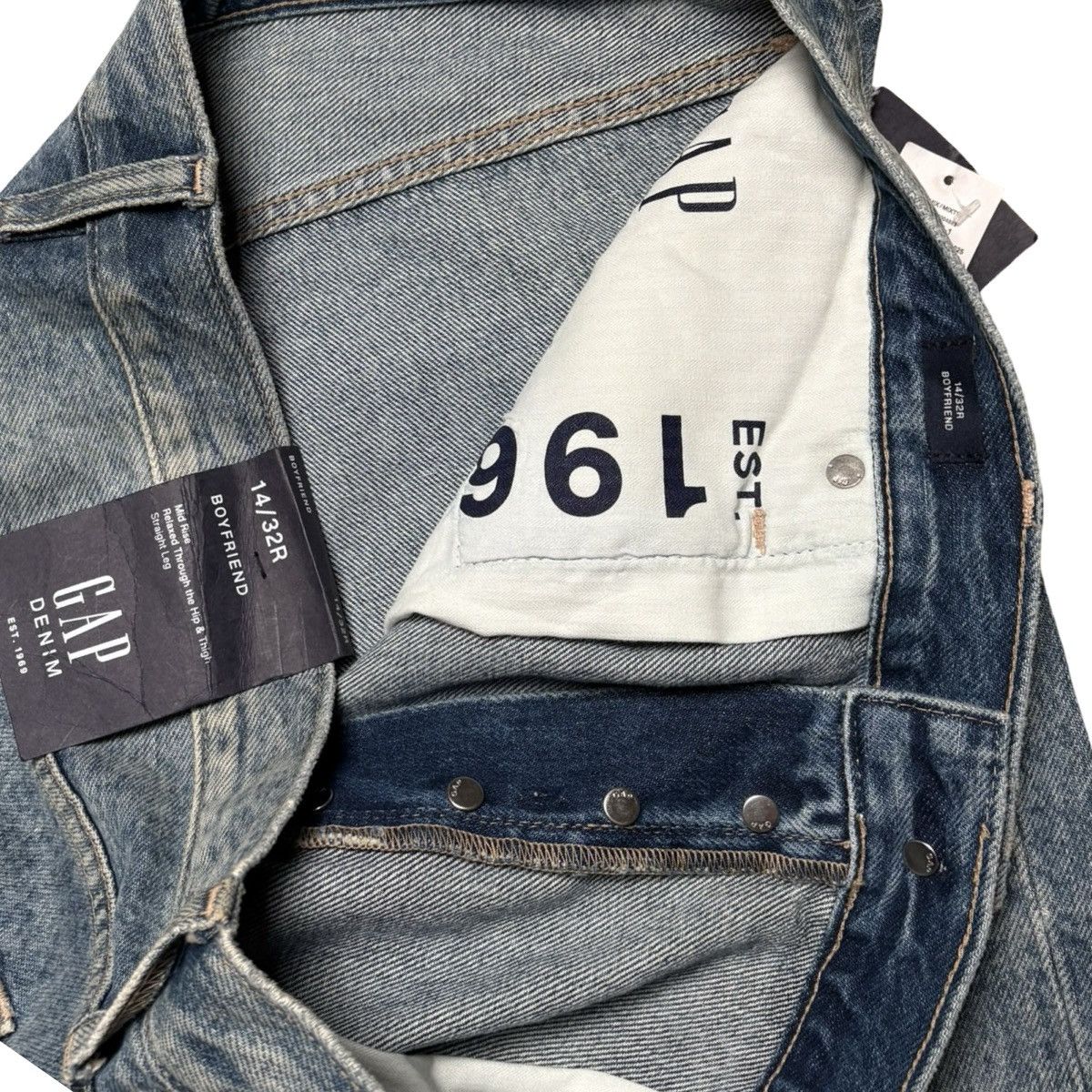 Gap Gap Boyfriend Jeans Mid Rise Relaxed Straight Leg 14 /32R Size 36" / US 14 / IT 50 - 3 Thumbnail