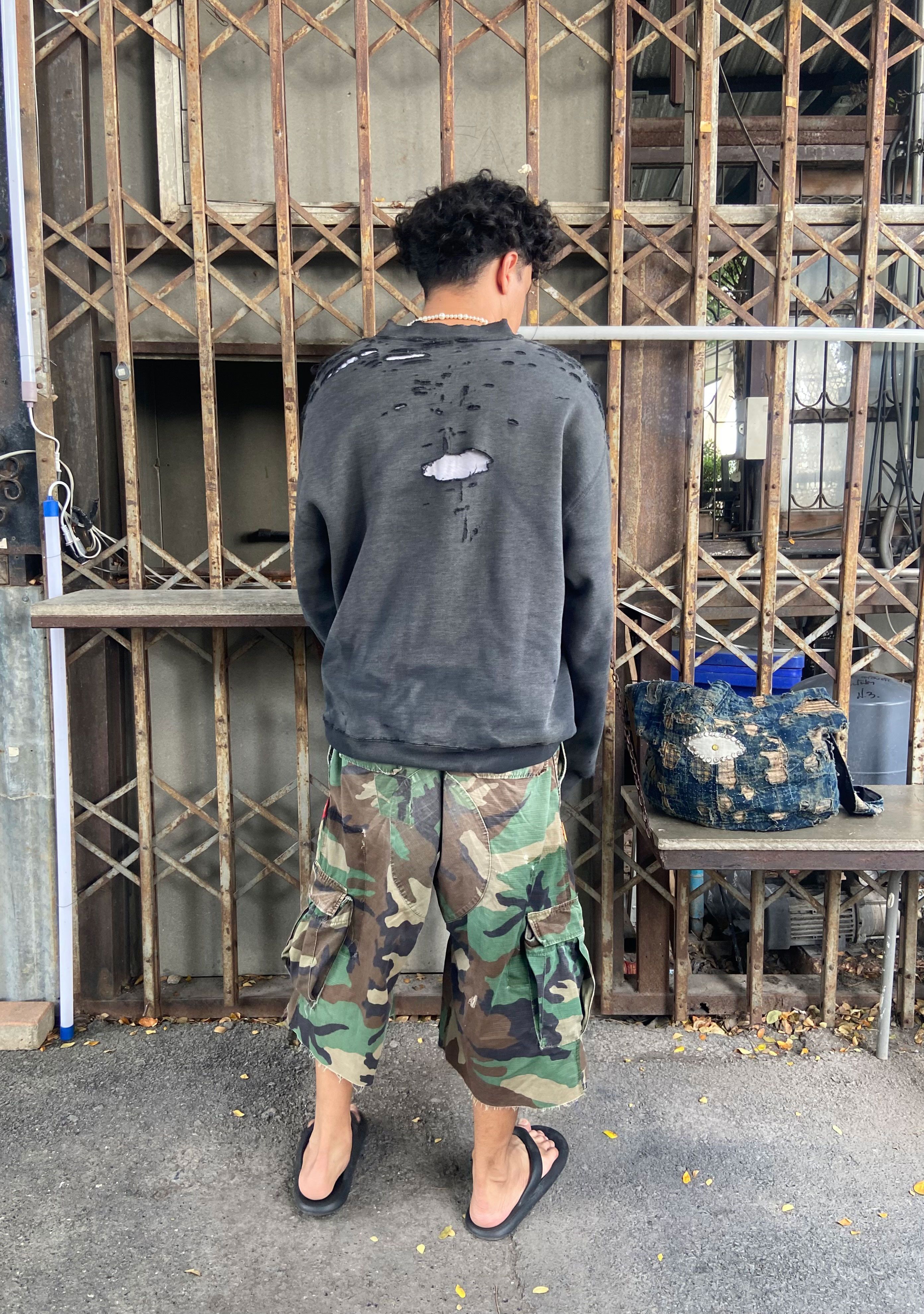 Vintage Thrashed Distressed & Faded Russell Sweatshir ERD Grunge Size US L / EU 52-54 / 3 - 12 Thumbnail