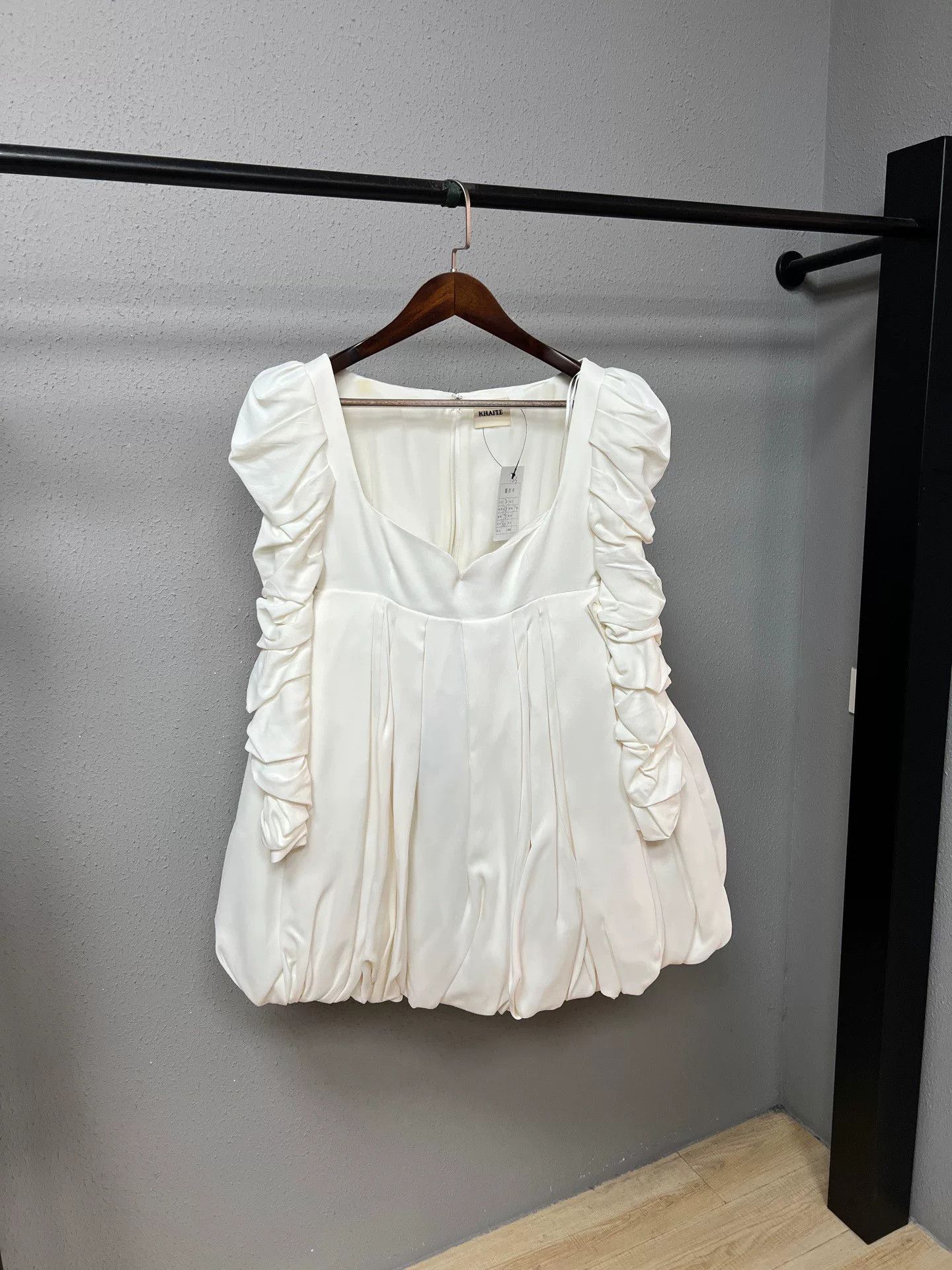 KHAITE Khaite Pleated White Dress Size 2 Size S / US 4 / IT 40 - 1 Thumbnail