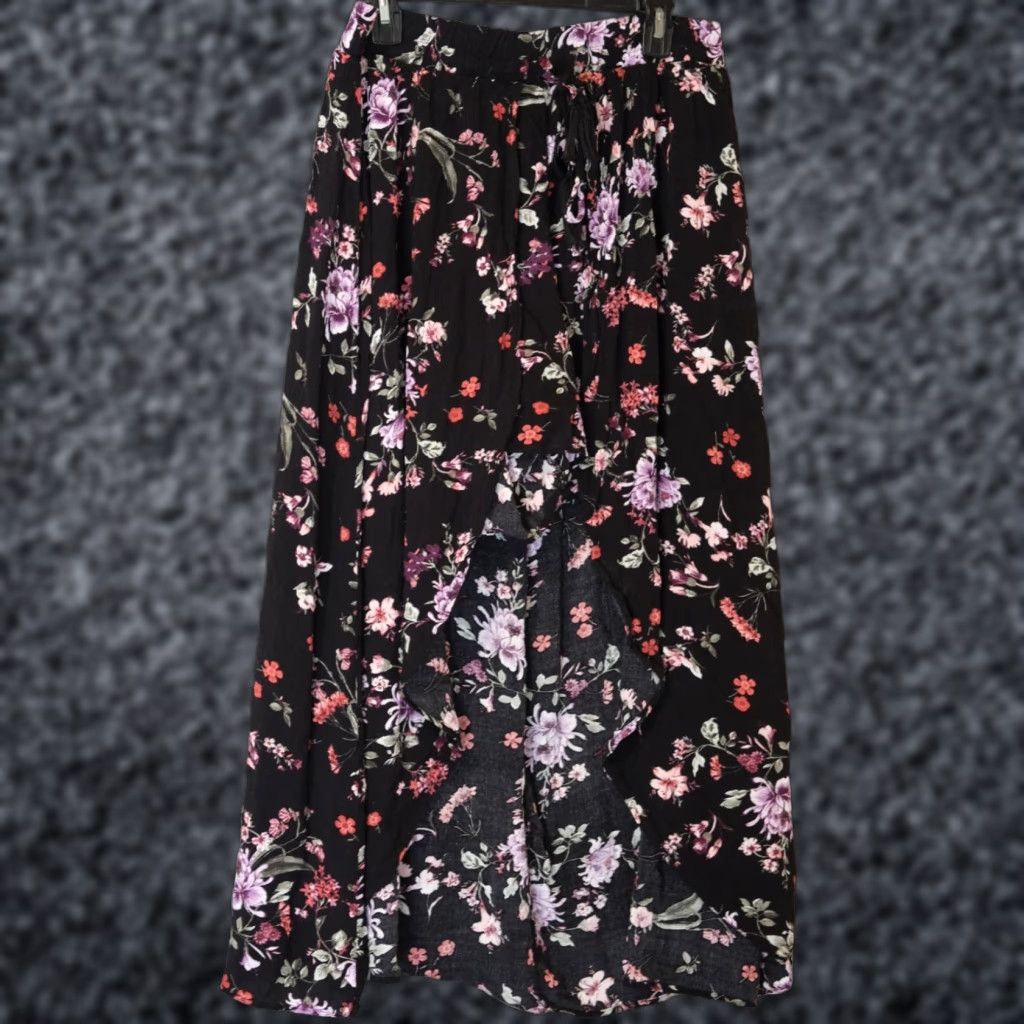 Torrid Torrid Skirt Shirt Hi-Low Floral Black Midi Skort Open Front 0 Womens Plus 0 Size Size 25" / US 0 / IT 36 - 1 Thumbnail