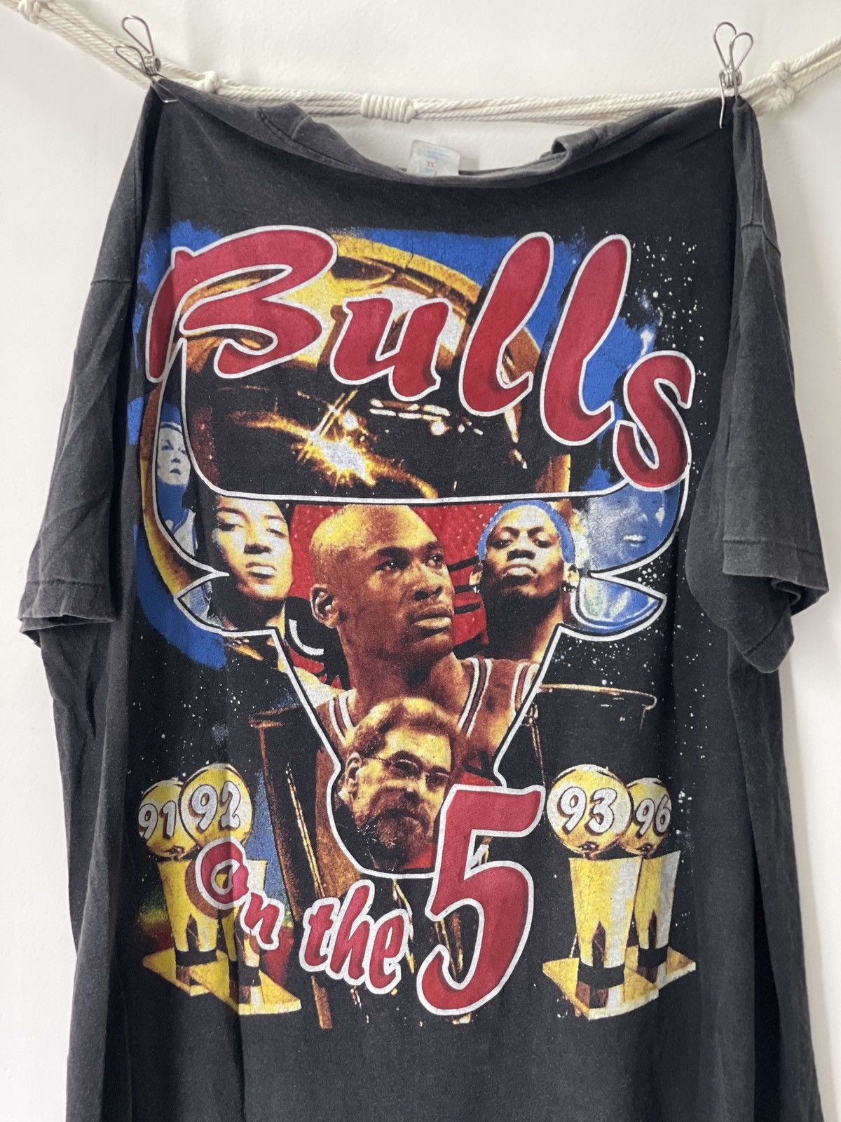 Rap Tees Vintage Raptee Chicago Bulls Size US XL / EU 56 / 4 - 4 Thumbnail