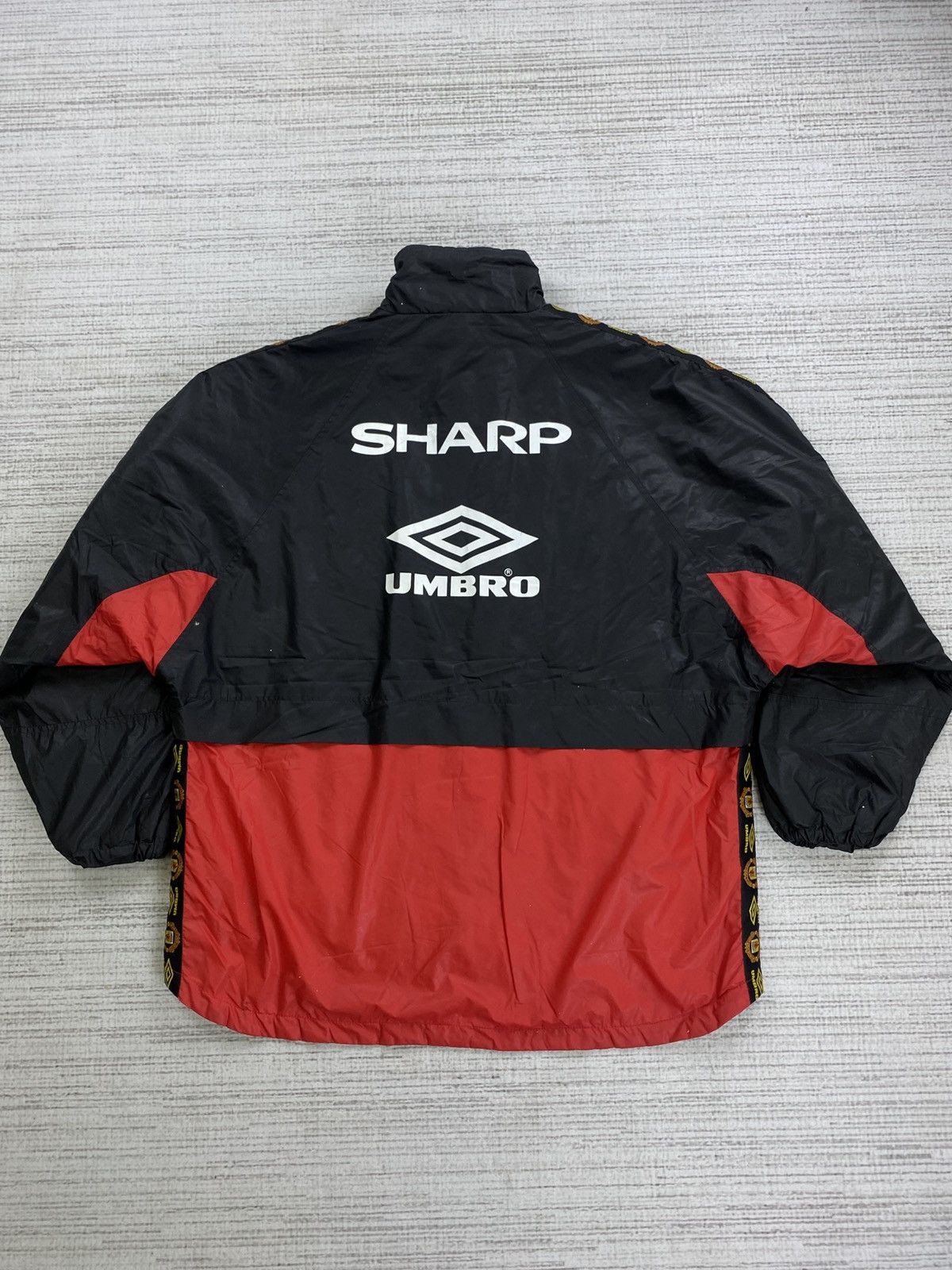 Umbro Vintage 90s Manchester United X Umbro Side Tape Jacket Size US XL / EU 56 / 4 - 2 Thumbnail