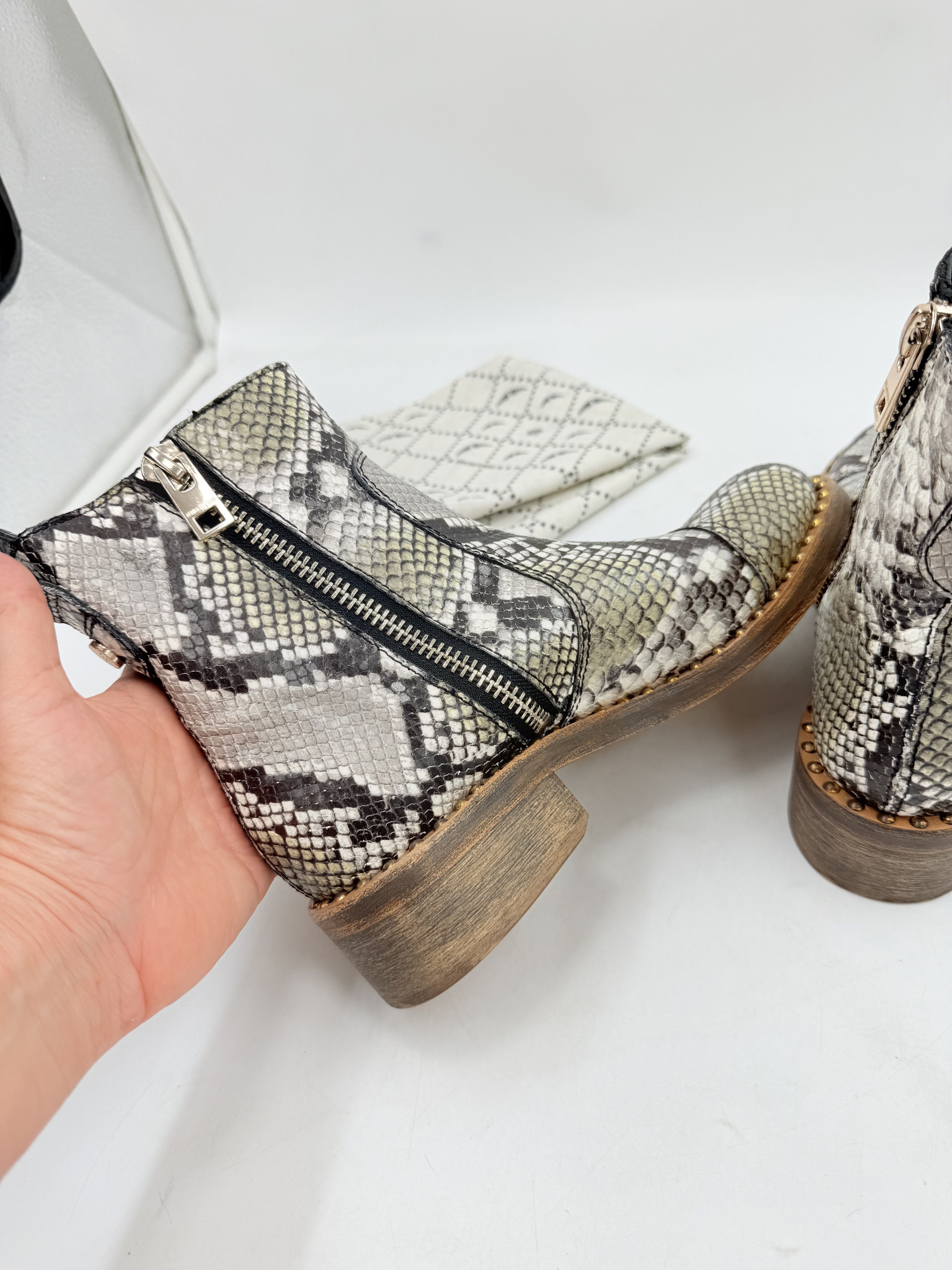 Zadig & Voltaire Zadig & Voltaire Snake Print Leather Ankle Boots Size US 4.5 / IT 34.5 - 8 Thumbnail