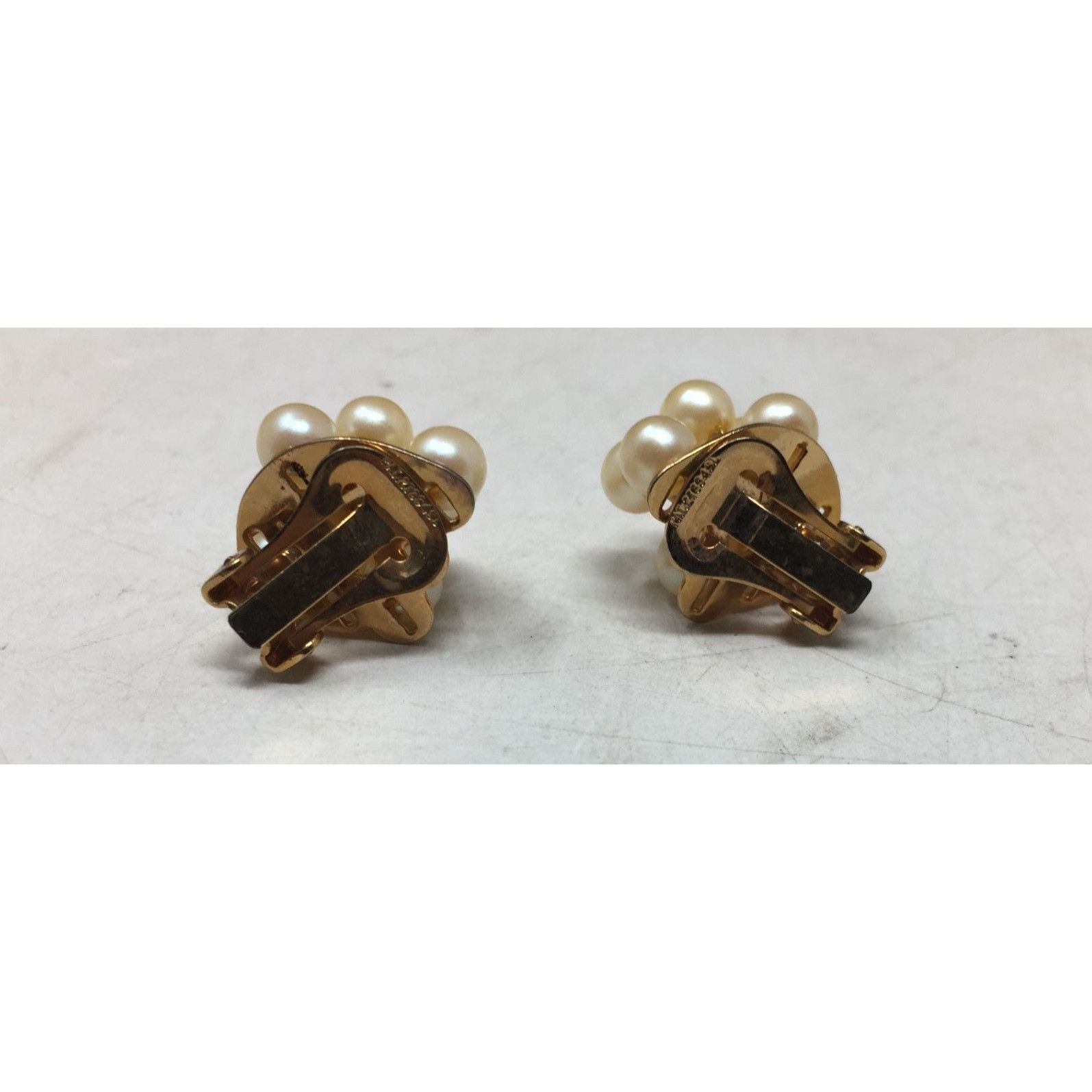Other Women's Gold Tone Cluster Clip on Earrings with Faux Pearls Size ONE SIZE - 4 Thumbnail