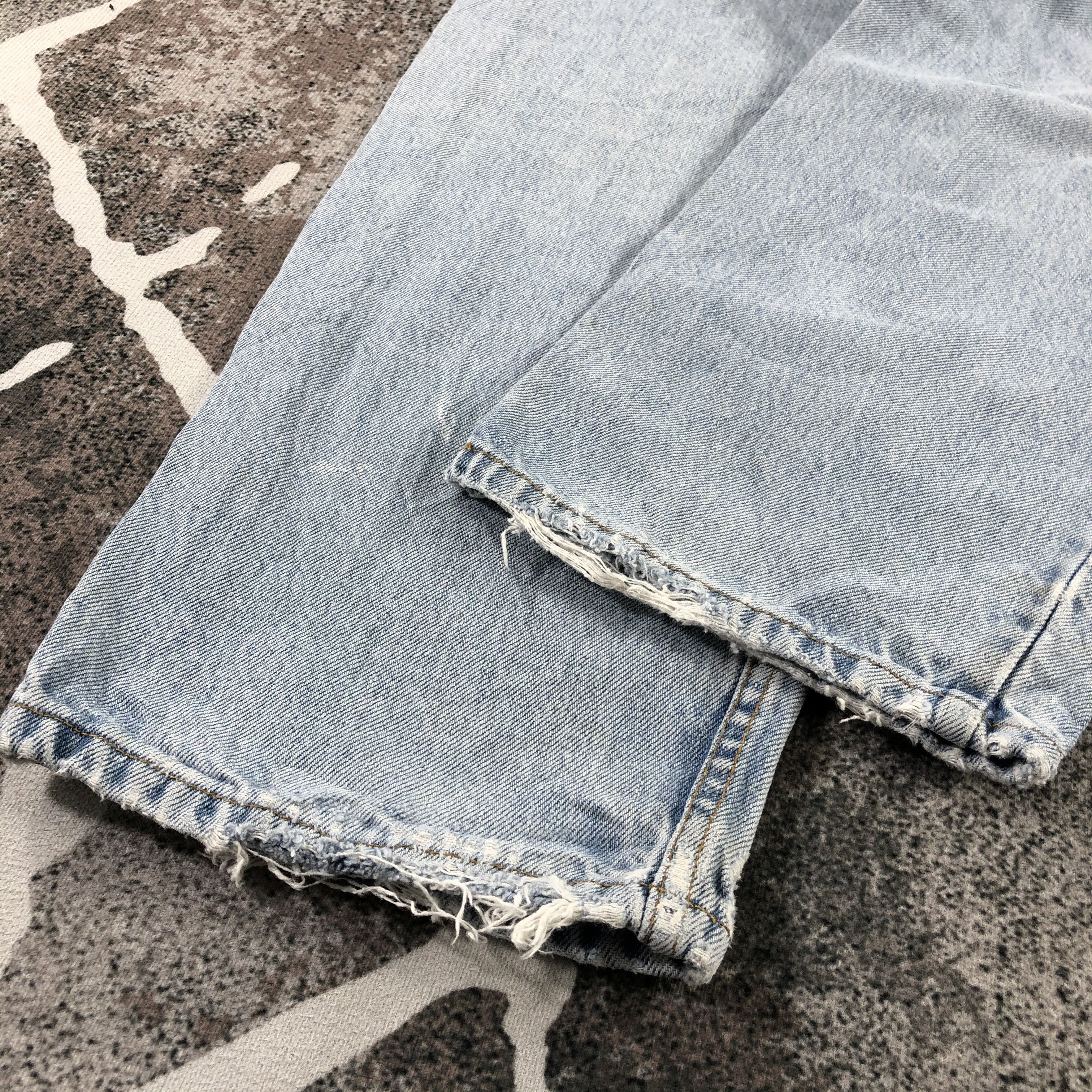 Levi's Vintage Levi's 550 Jeans Lightwash Denim KJ1382 Size US 35 - 6 Thumbnail