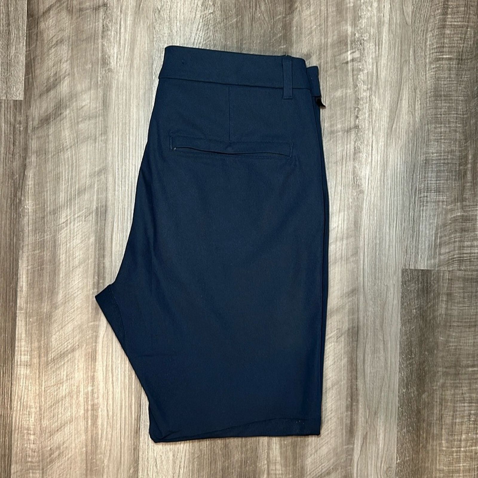 Lululemon Commission Slim Fit Pants - 33