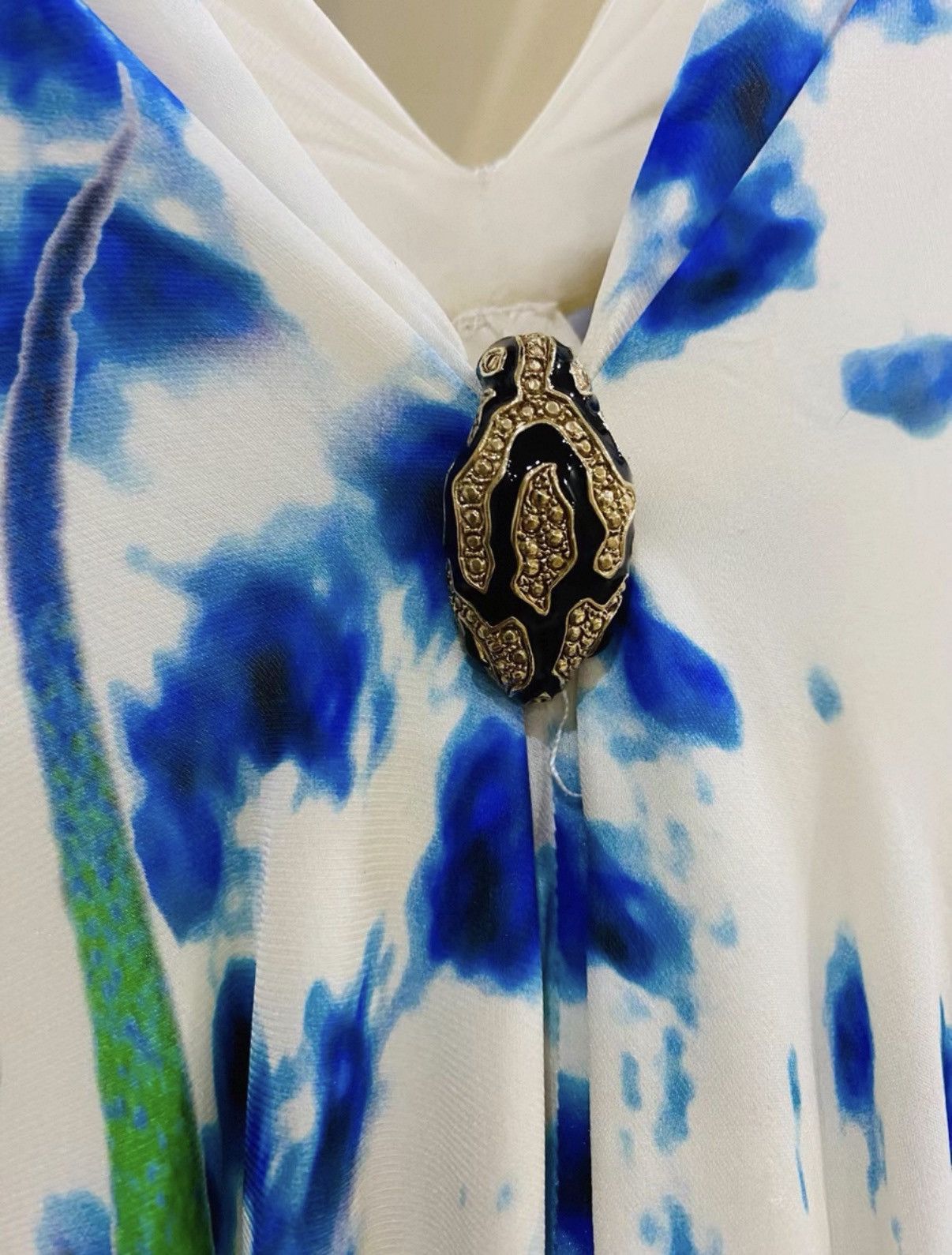 Roberto Cavalli Vintage Roberto Cavalli Blue Floral Snake Buckle Maxi Dress Size XS / US 0-2 / IT 36-38 - 7 Thumbnail