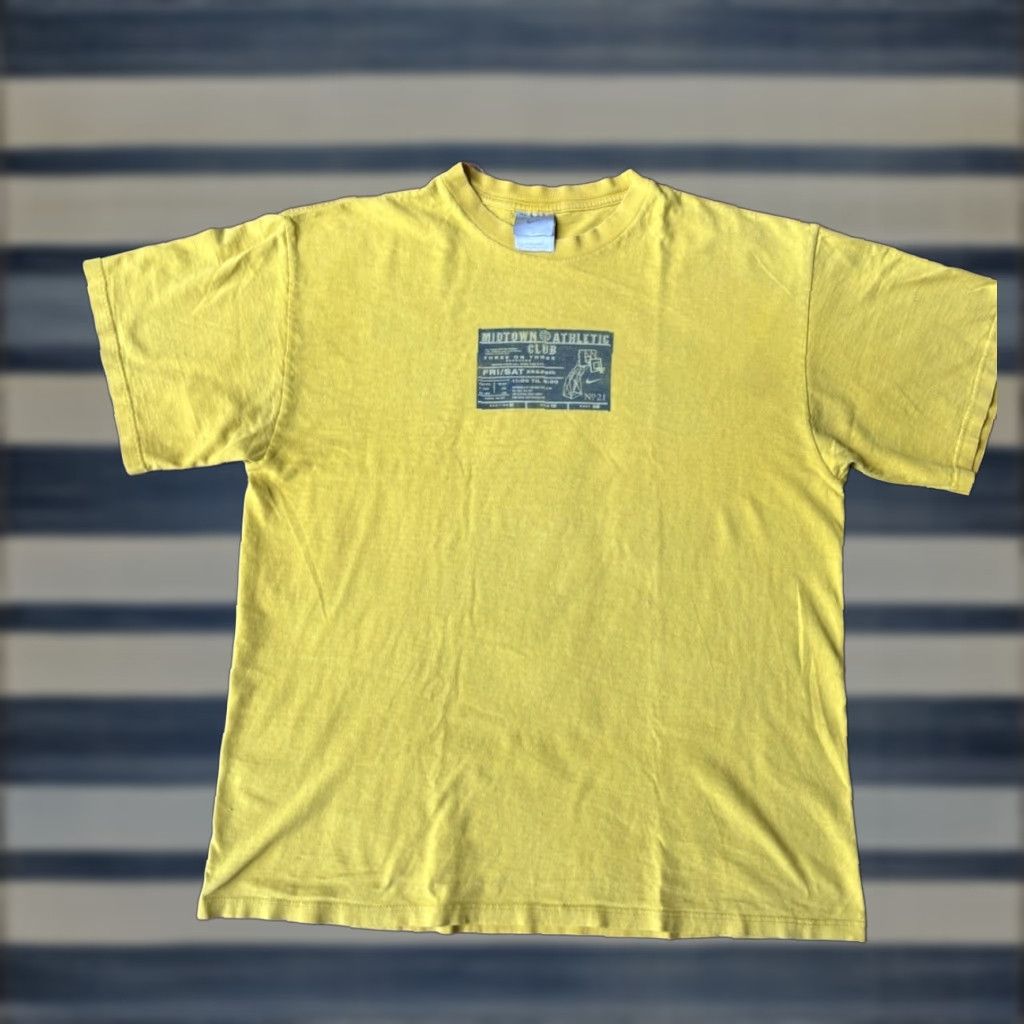 Nike VINTAGE Nike Midtown Basketball Athletic Club T-Shirt Large Yellow Men Redo Shorts? Size US L / EU 52-54 / 3 - 1 Thumbnail