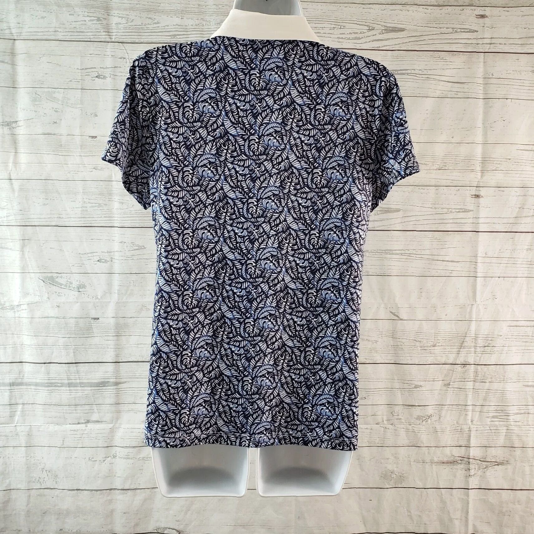 Tommy Bahama Tommy Bahama Golf Polo Womens Sz Medium Blue White 1/4 Zip Short Sleeve Size 32" / US 10 / IT 46 - 5 Thumbnail