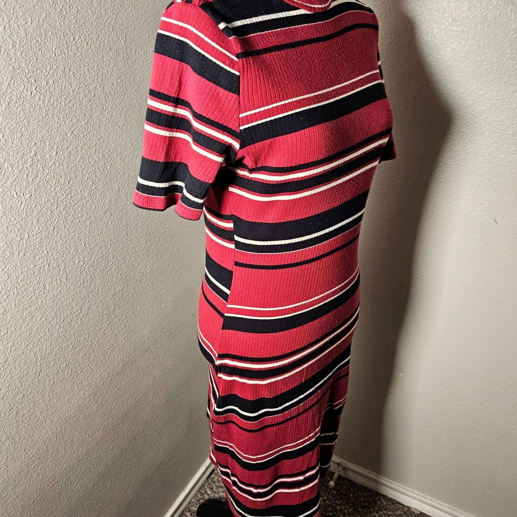 H&M Divided by H&M Dress Women Red Striped 3/4 Sleeve Round Neck Holiday Size 14 Size XL / US 12-14 / IT 48-50 - 4 Thumbnail