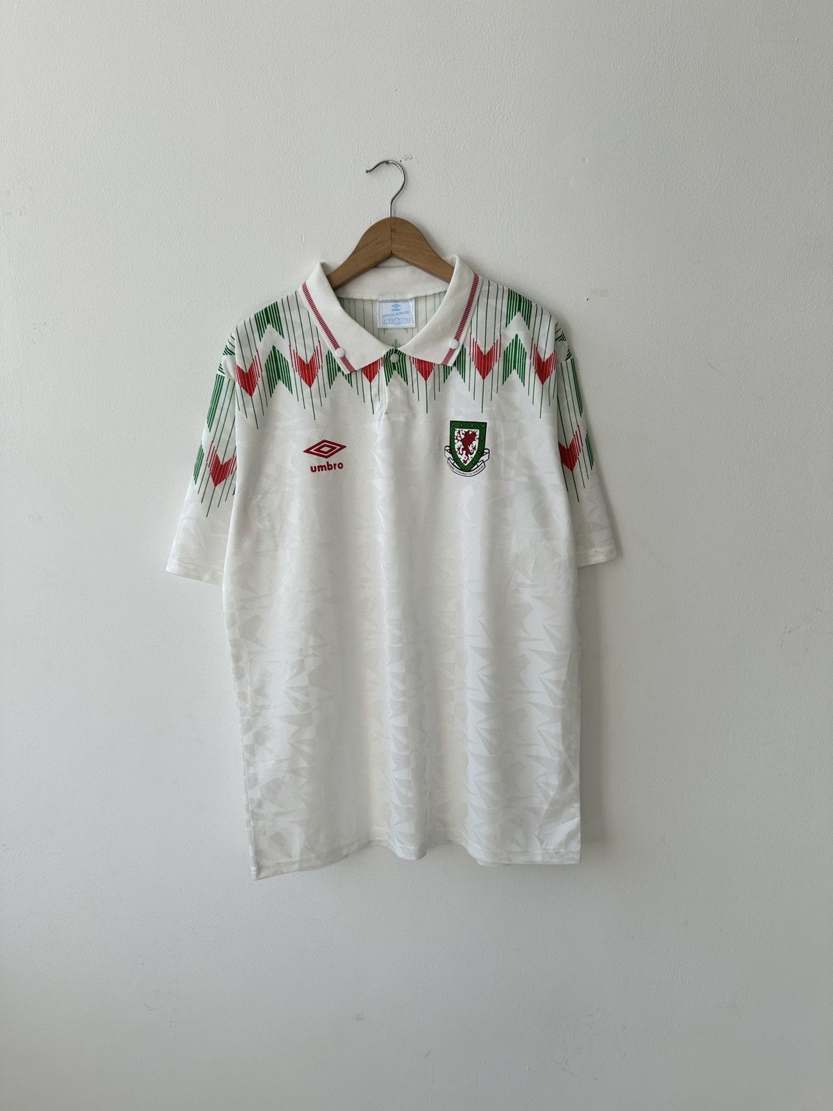 1990/92 Wales Retro Shirt Vintage Classic Away White Umbro