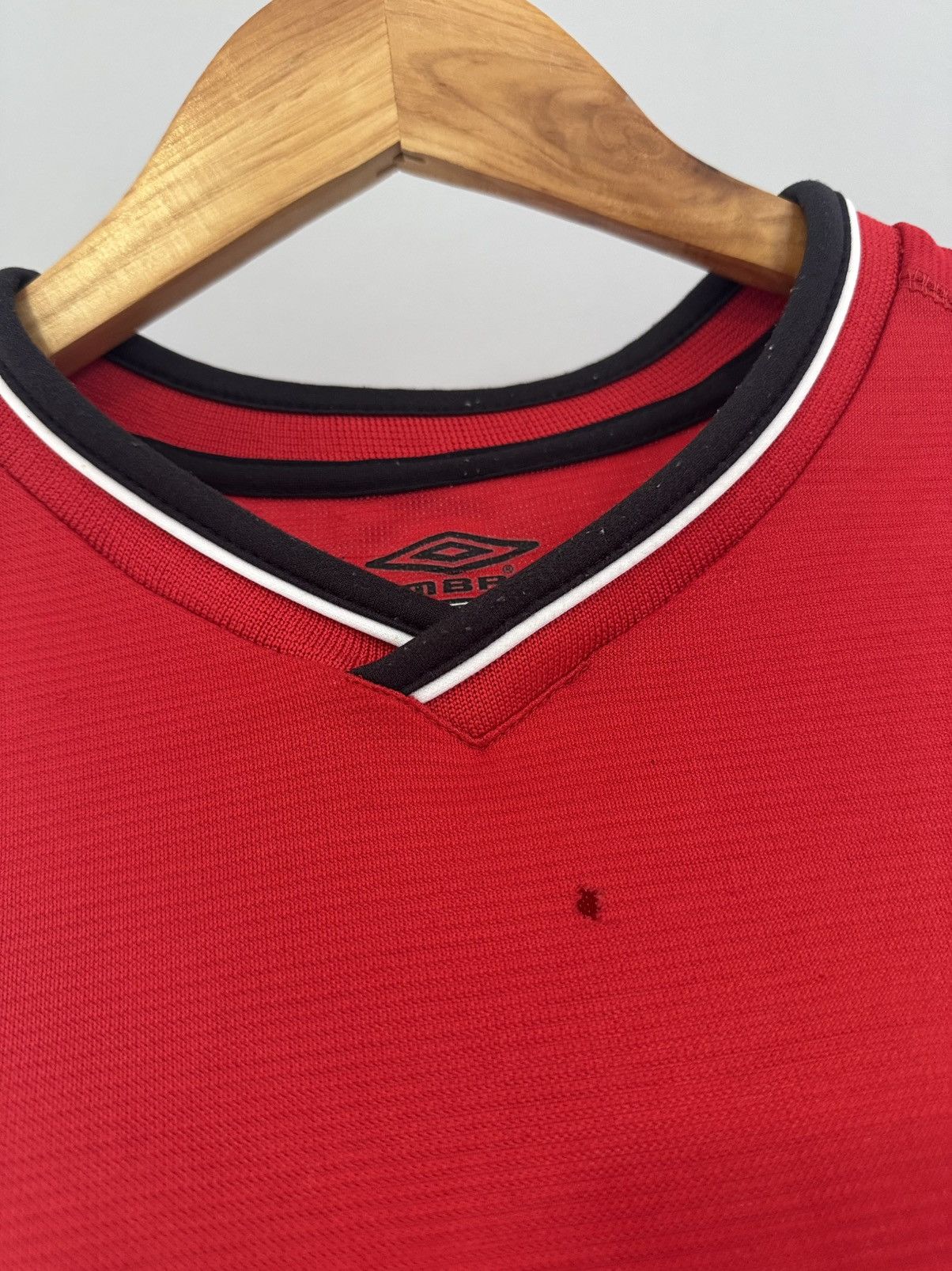 Umbro × Vintage 2000-2002 FC Manchester United Umbro Vodafone jersey vintage Size US XL / EU 56 / 4 - 4 Thumbnail