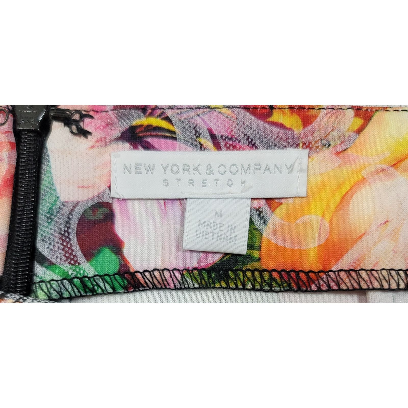 Other New York & Co Black Pink Floral Pencil Midi Skirt Medium Size 32" / US 10 / IT 46 - 3 Thumbnail