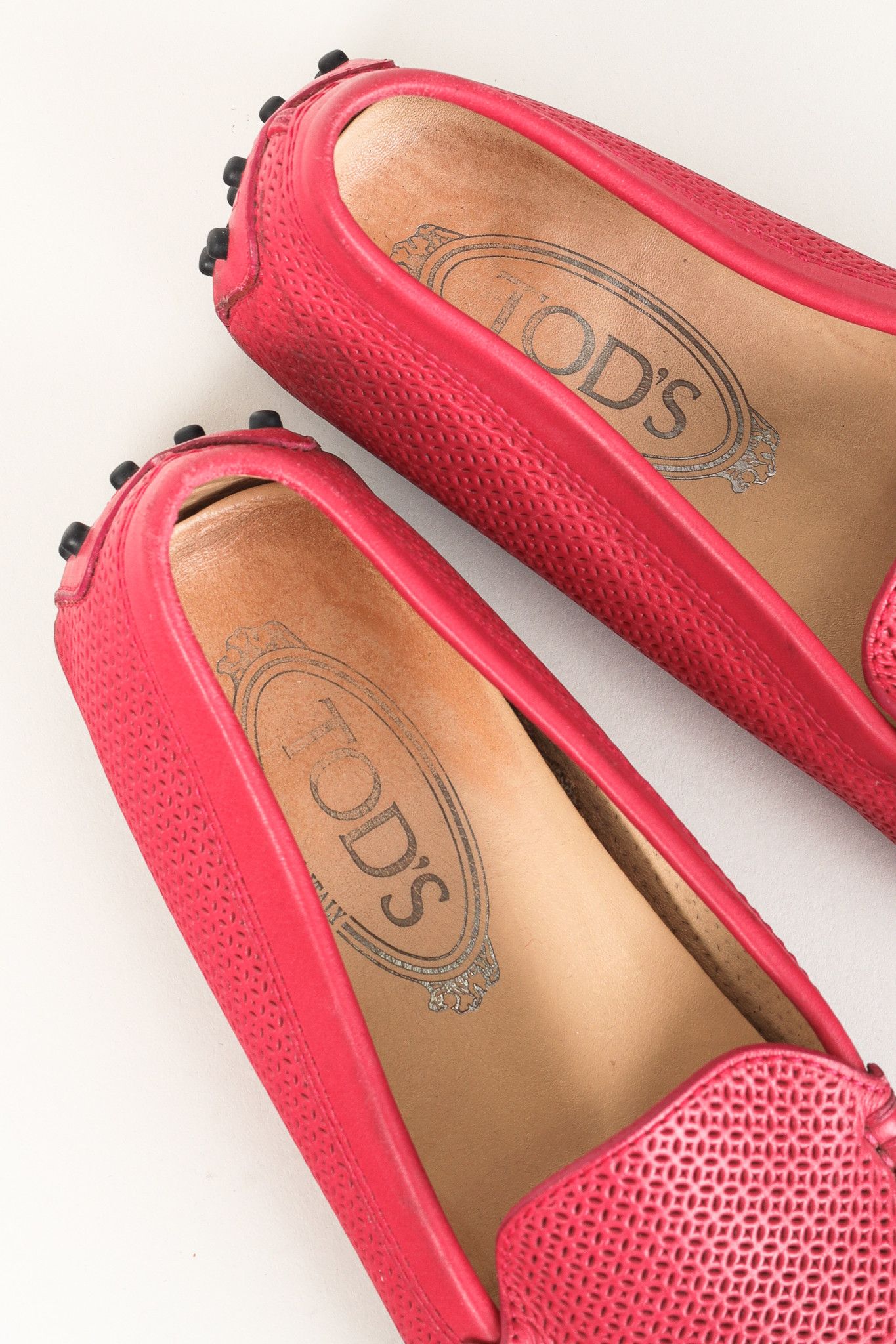Tod's Tod's Pink Textured-Leather Gommino Driving Loafers Size US 7 / IT 37 - 2 Thumbnail