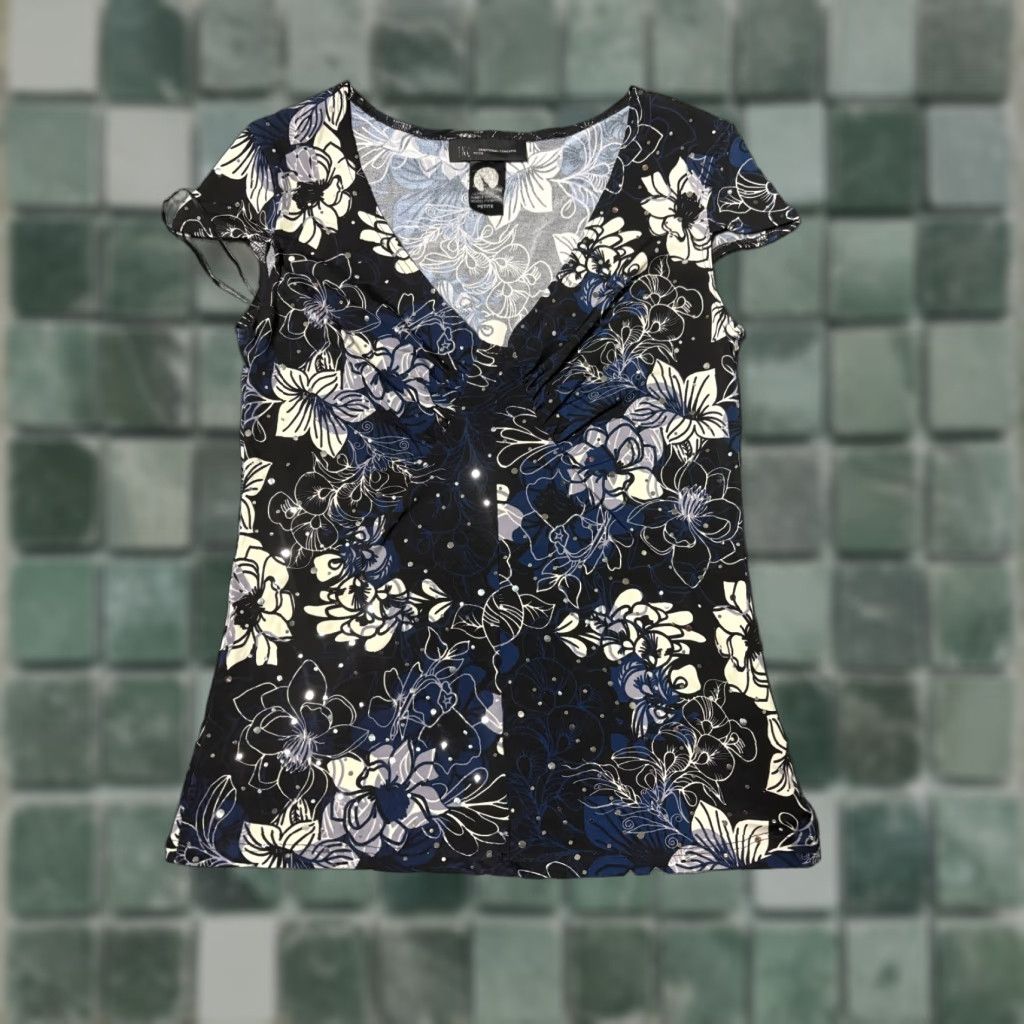 Vintage INC International Concepts Top Women’s Petite Floral Black Blue White Sequins Short Sleeve T-Shirt Casual Top Size XXS / US 00 / IT 34 - 1 Thumbnail